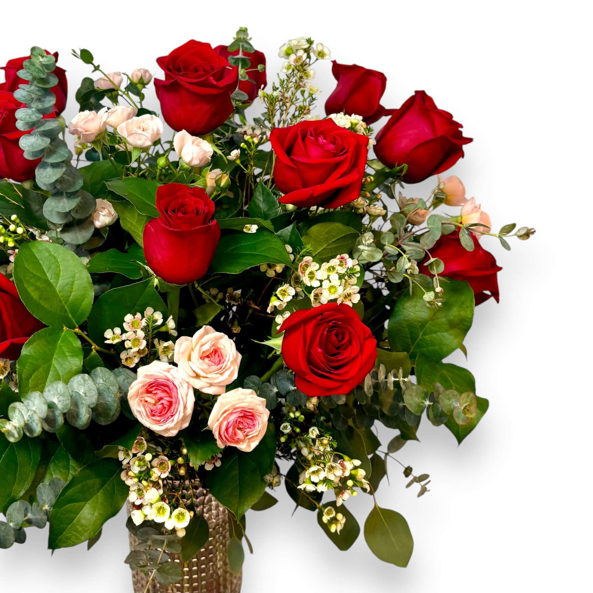 Forever and Always is a modern twist on a classic. This arrangement