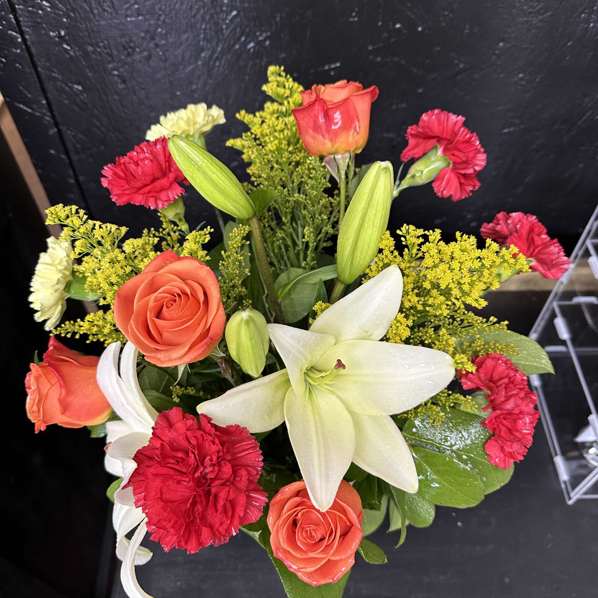 Add a bright touch to any room with a fiery mix of