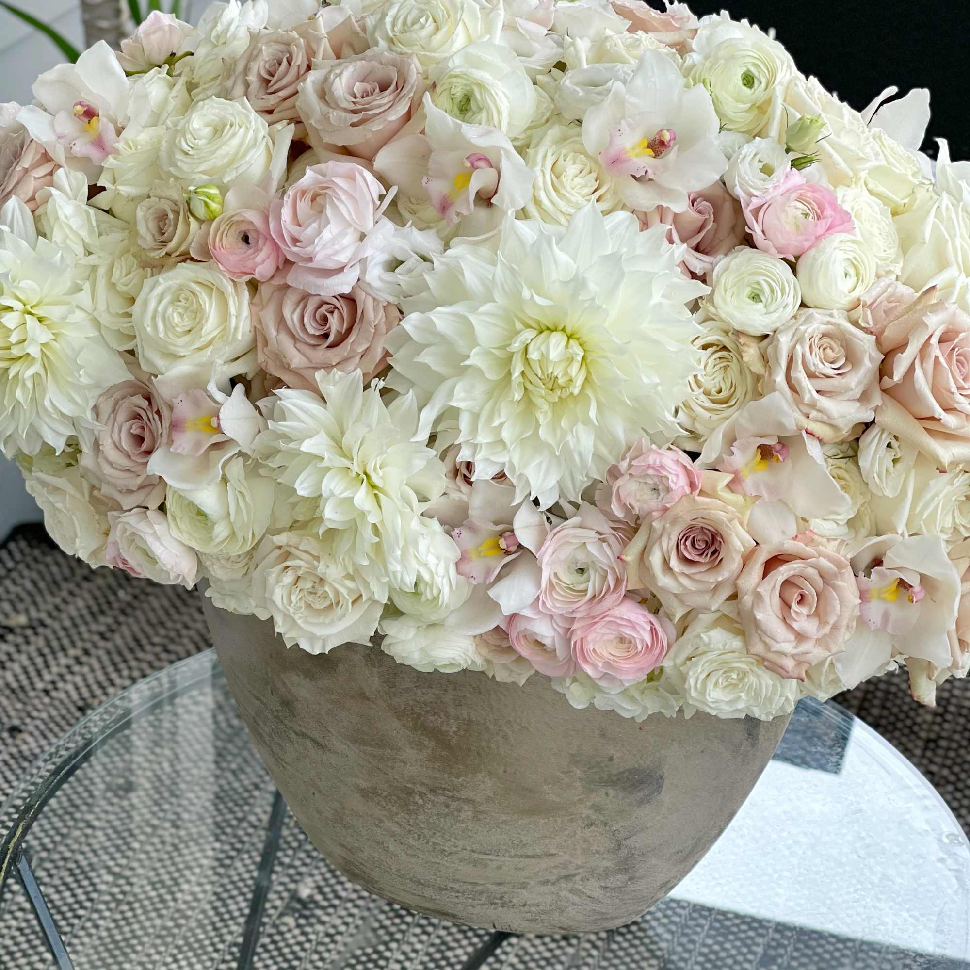 Looking for the ultimate expression of elegance in your floral arrangements? Look