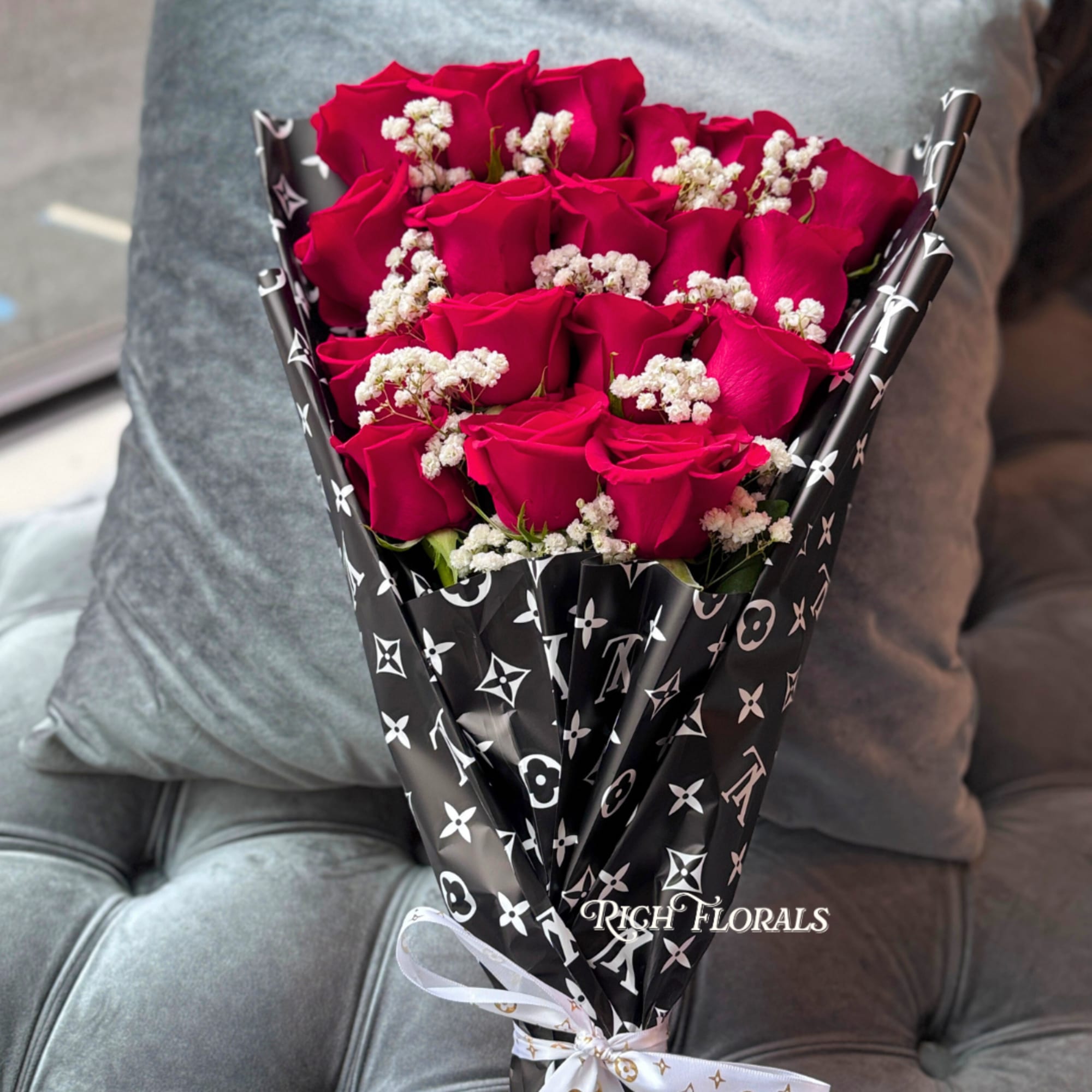 Our 18-count flat bouquet? It&rsquo;s giving main character energy. With bold roses