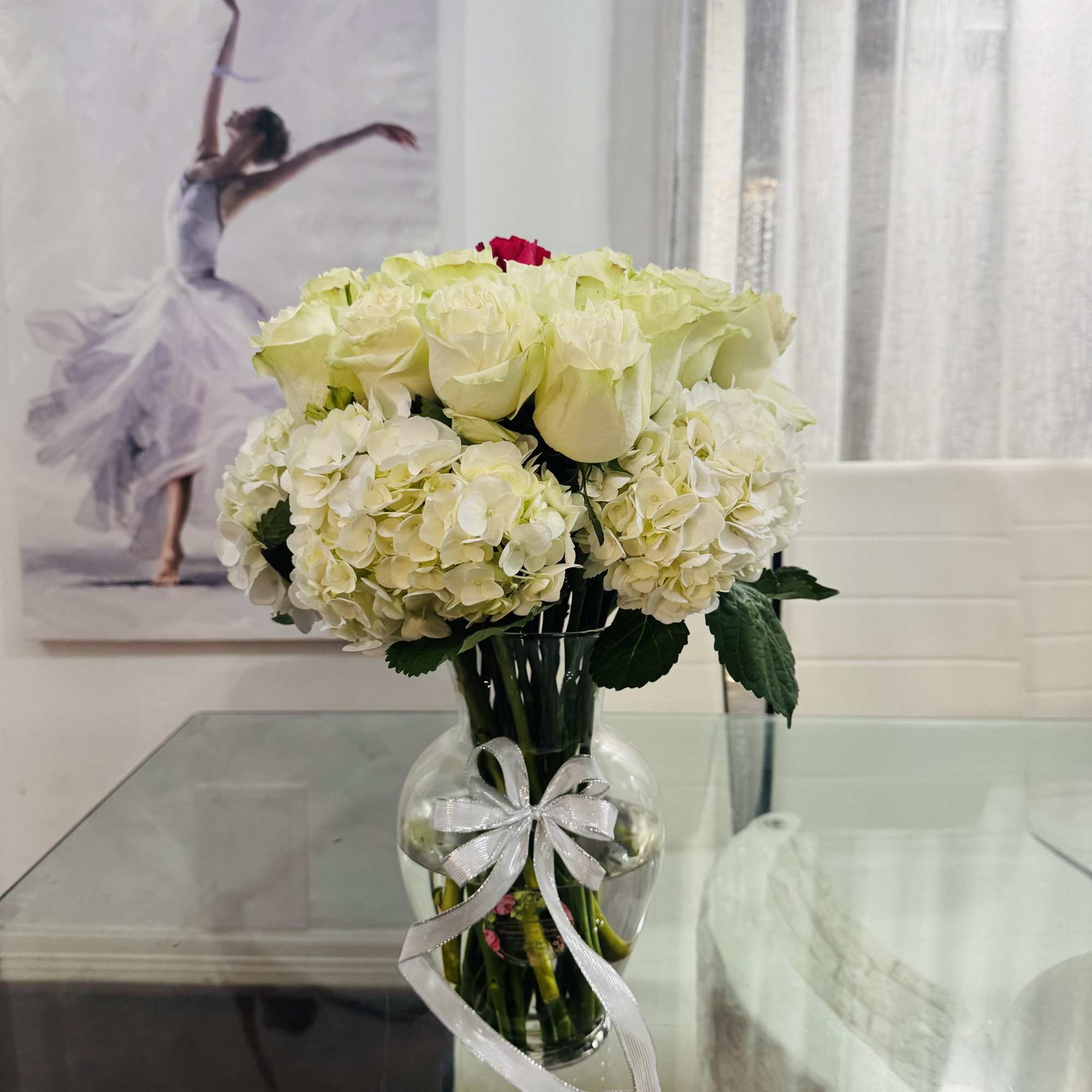 A white bouquet is a quite symphony of elegance- a delicate gathering