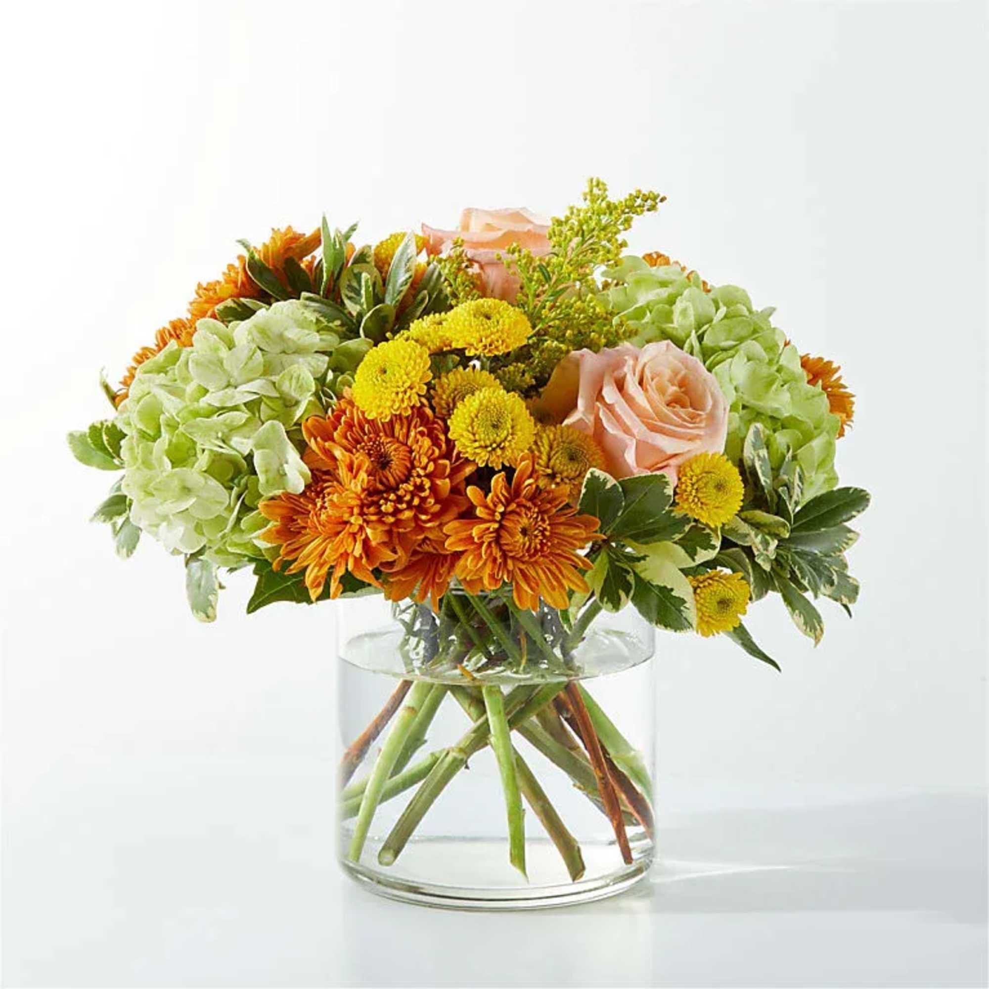 Fall Foliage Bouquet
Soft and light, the Fall Foliage Bouquet is a gorgeous