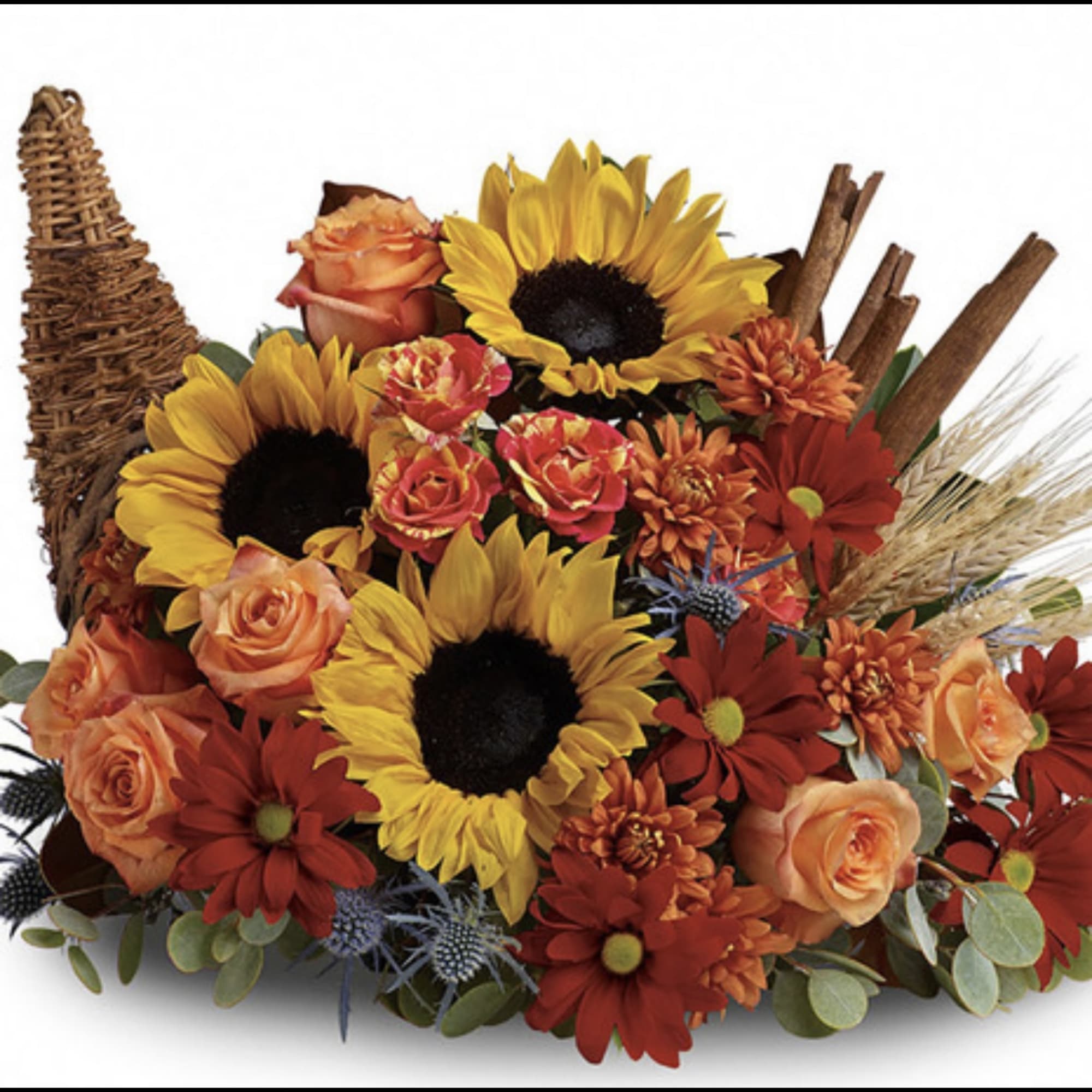 Fancy arum cornucopias with defferents types of flowers perfect for u events