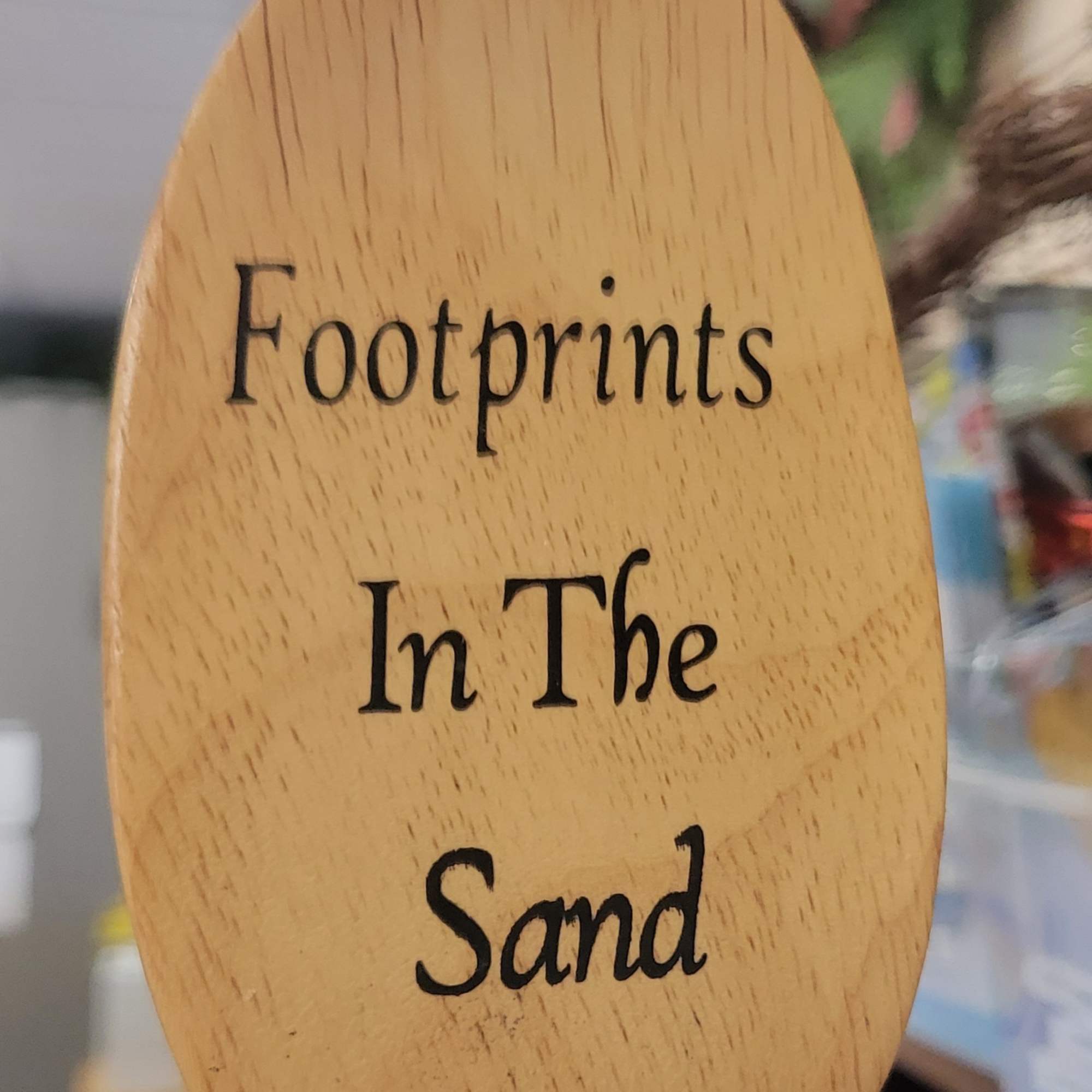 Footprints In The Sand 40&quot; Silver Wind Chime

Message on Chimes: &ldquo;Footprints In