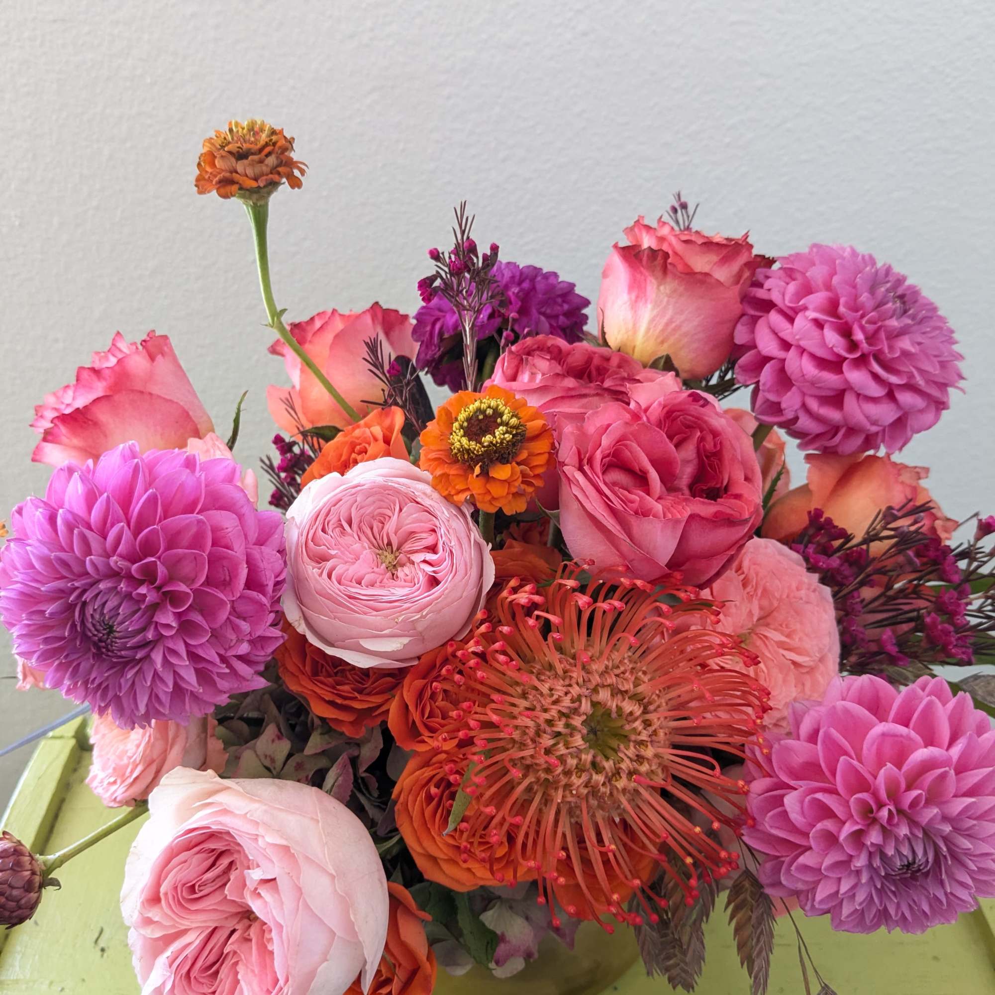 A beautiful arrangement to start the autumn season! 