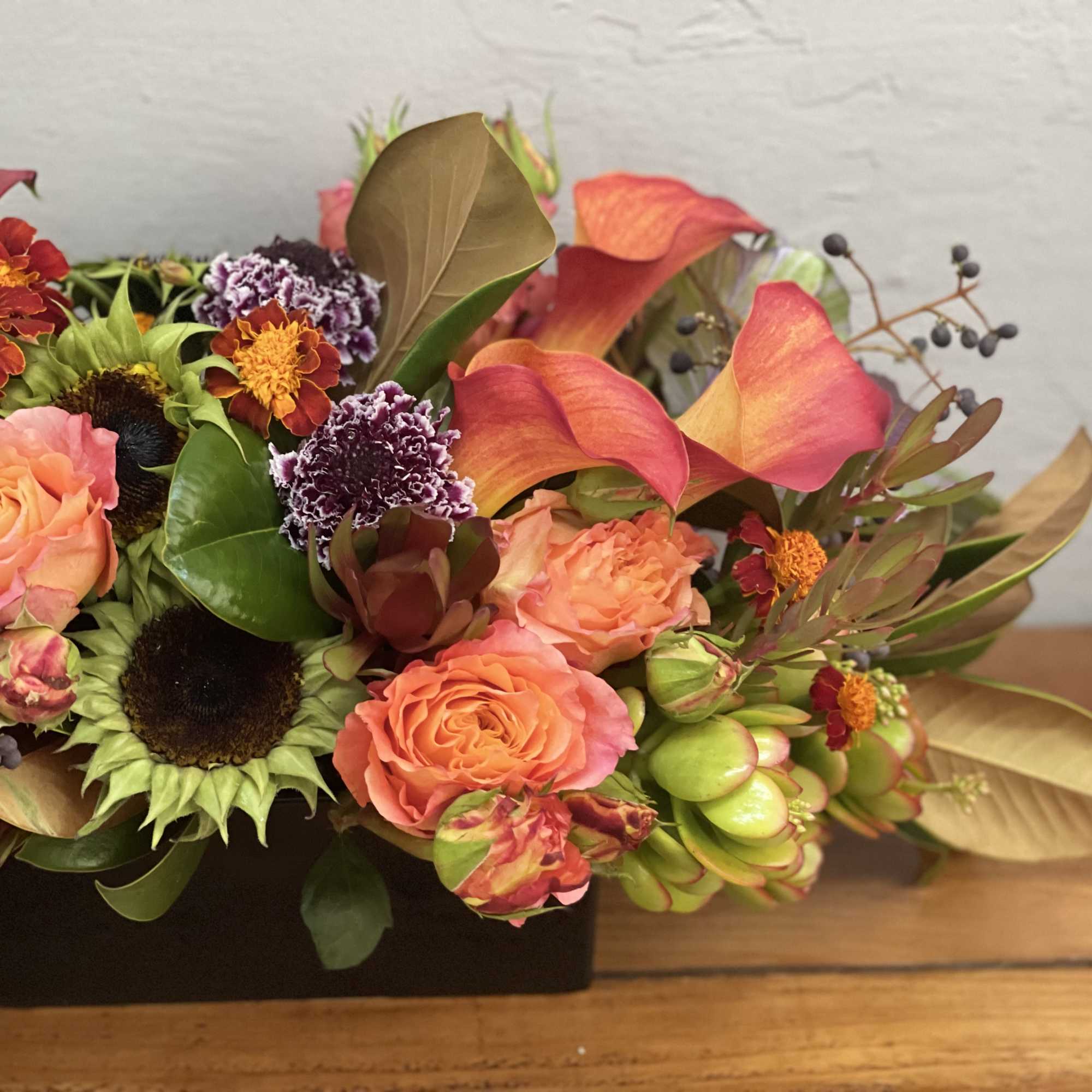 A gorgeous centerpiece with our Autumn favorites. Includes sun kissed Jade plant