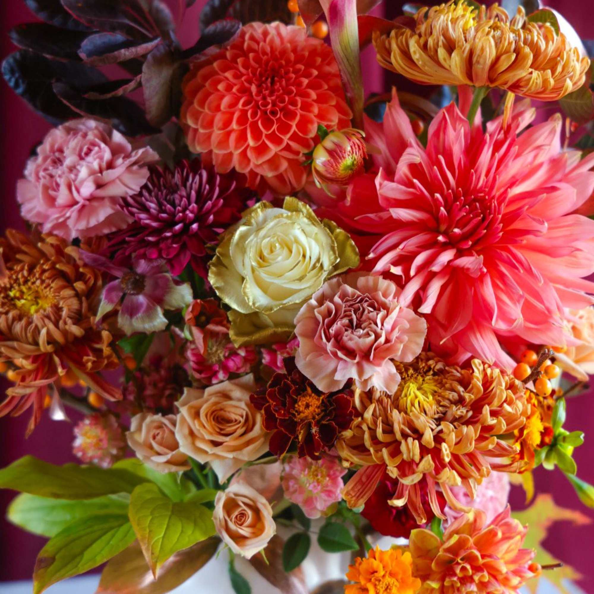 
Custom, one of a kind floral arrangements by floral artist Stacy Leafsong.

Photos