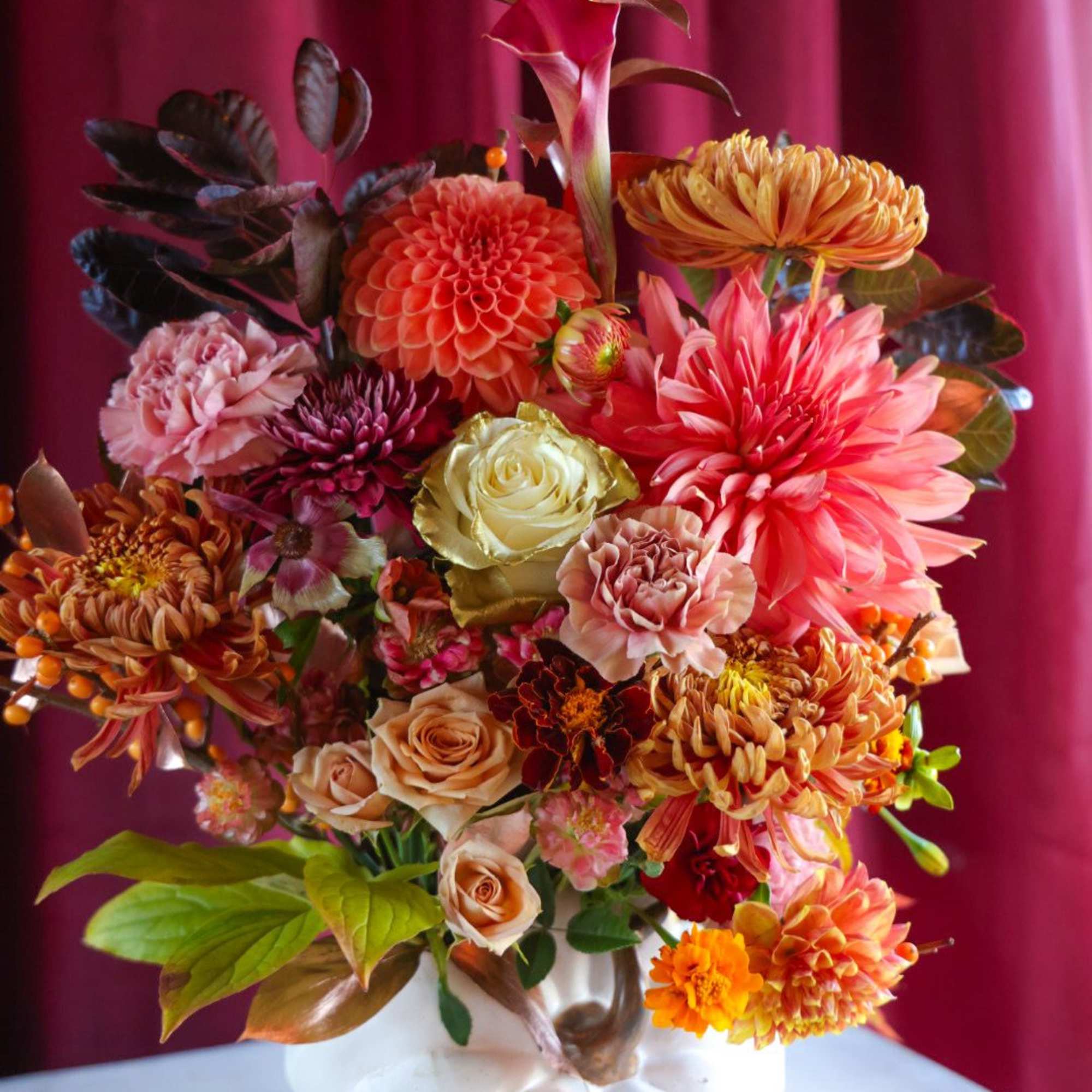 
Custom, one of a kind floral arrangements by floral artist Stacy Leafsong.

Photos