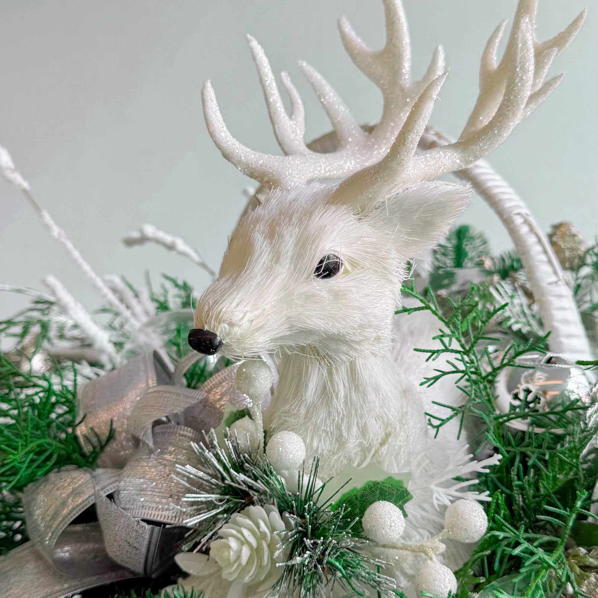 This Christmas bouquet feels like a magical forest captured in winter’s quiet This Christmas bouquet feels like a magical forest captured in winter’s quiet