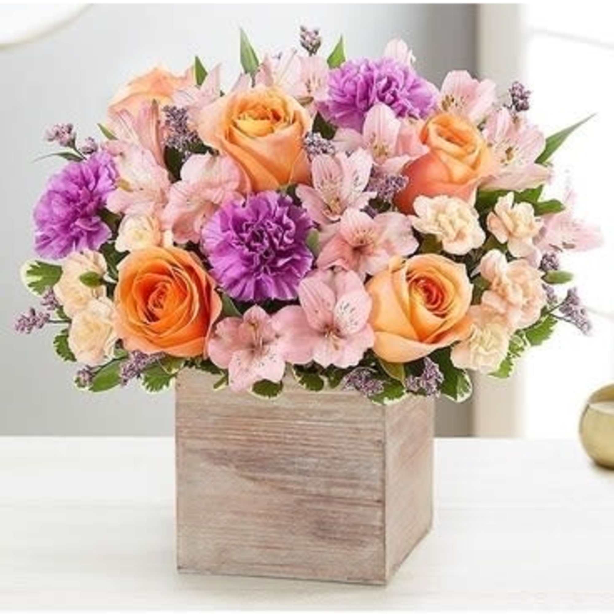 Chic meets sweet. Our new bouquet flaunts fresh spring style, gathered with