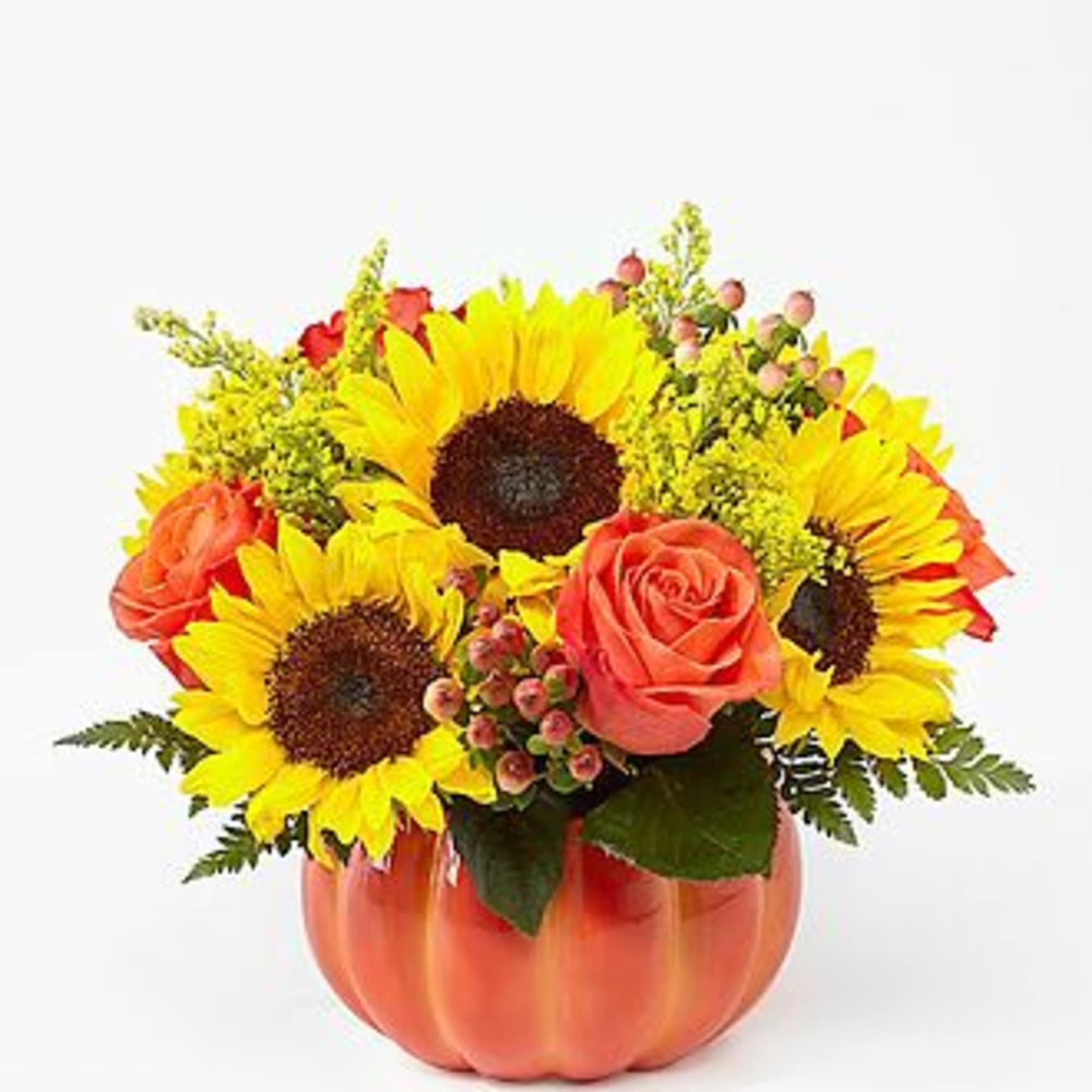Fun and fresh, this arrangement is perfect for Fall. This ceramic pumpkin Fun and fresh, this arrangement is perfect for Fall. This ceramic pumpkin