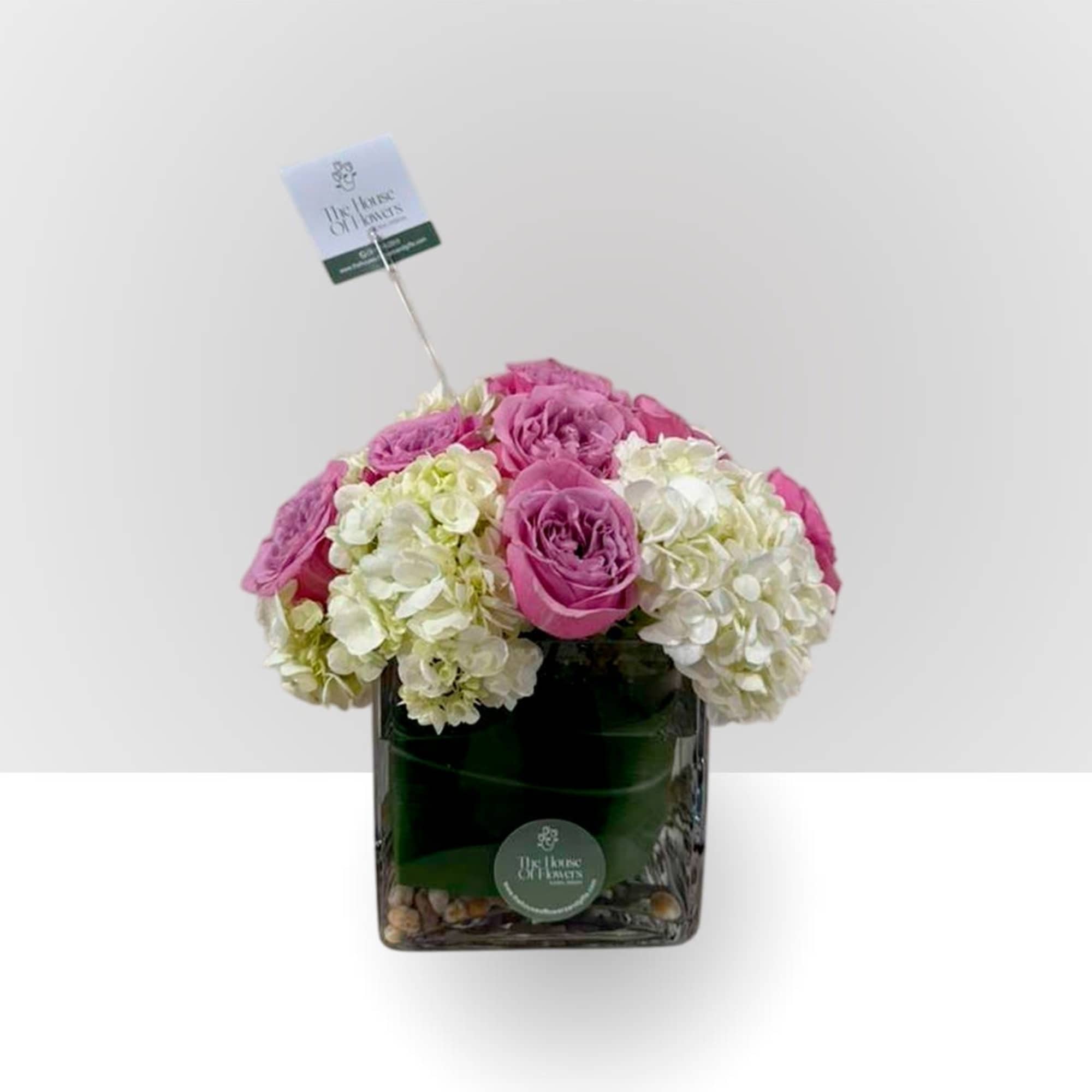 Express your condolences after the loss of a loved one with flowers.