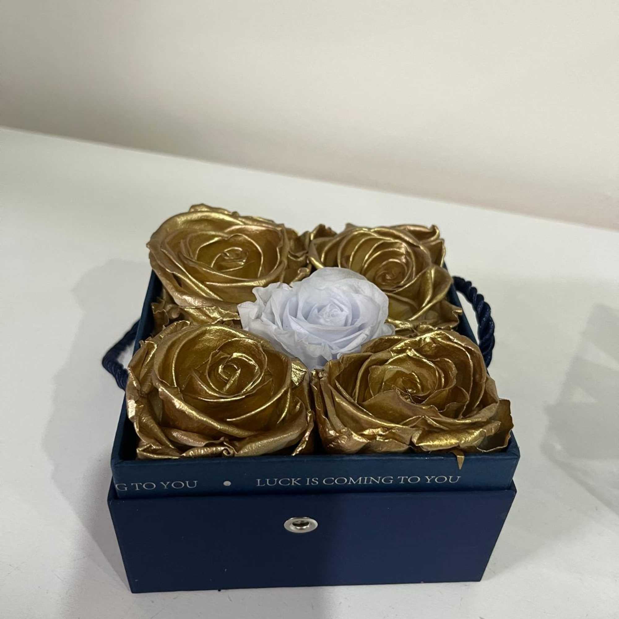 Box Preserved roses 5 asorted