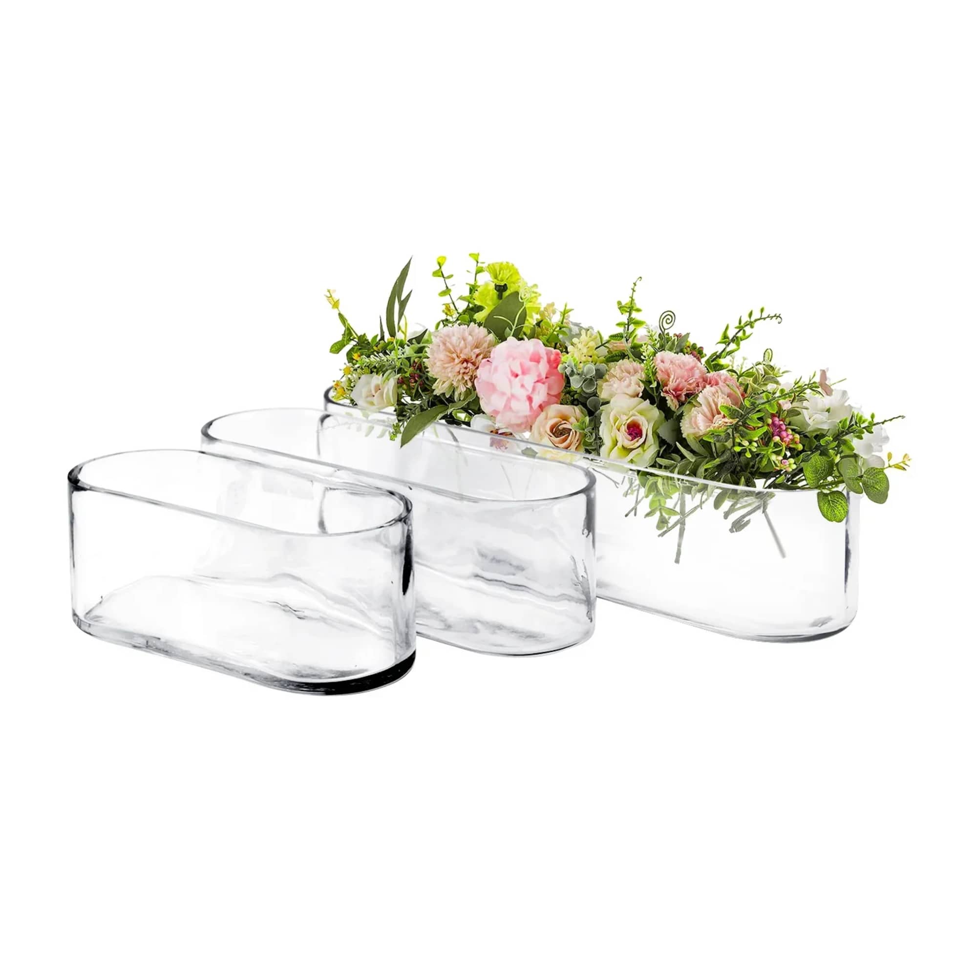 The 'Sculpted Romance' is a long and breathtaking centerpiece, a true work The 'Sculpted Romance' is a long and breathtaking centerpiece, a true work