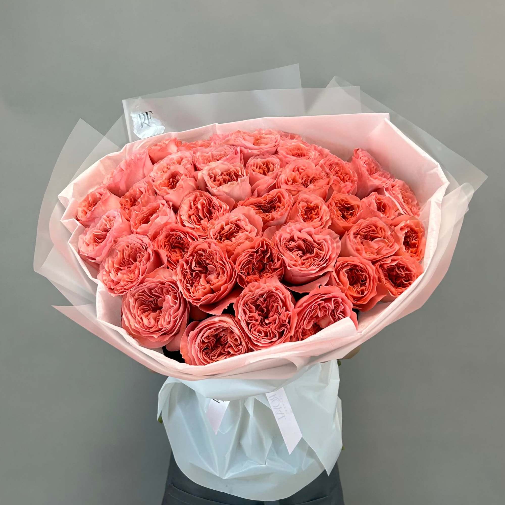 15-17 pink garden roses, timeless beauty.