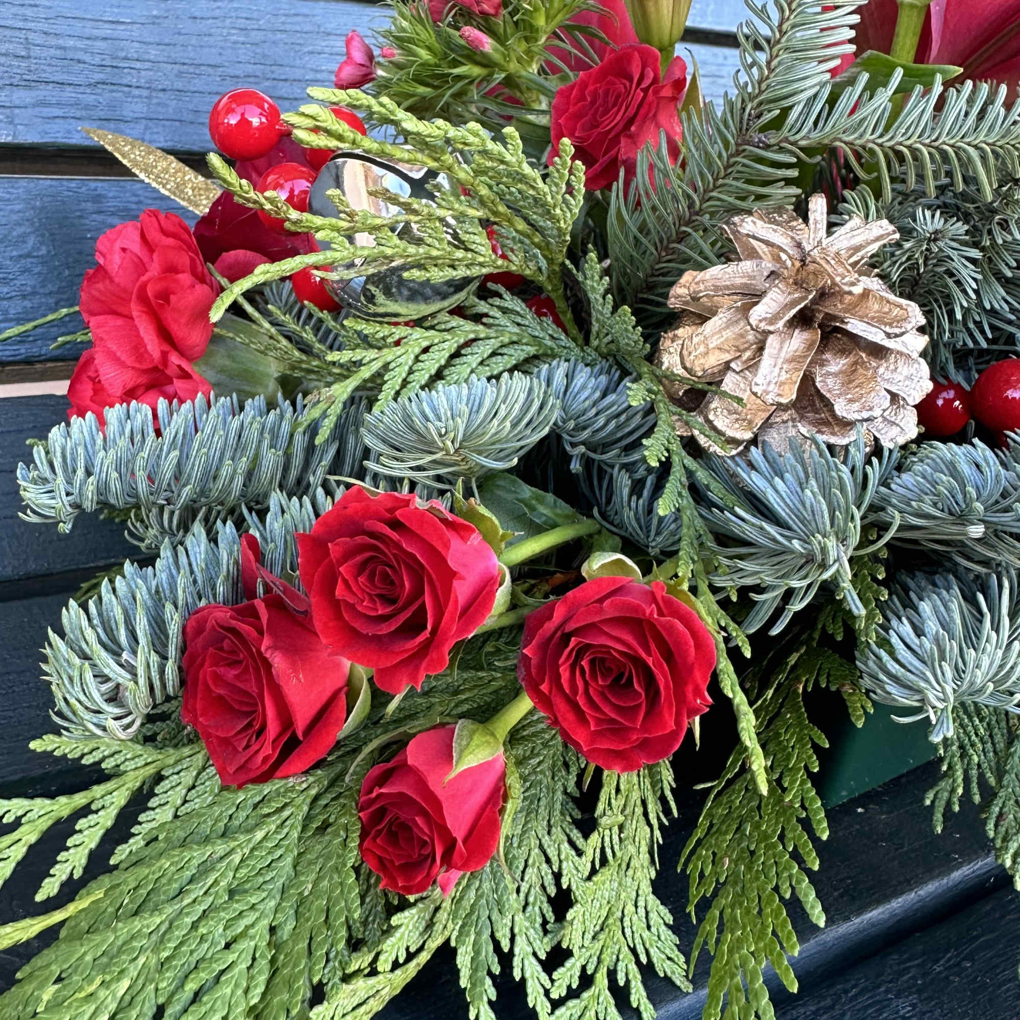 Exceptional fresh cut Christmas design! An exclusive gift and very stylish seasonal