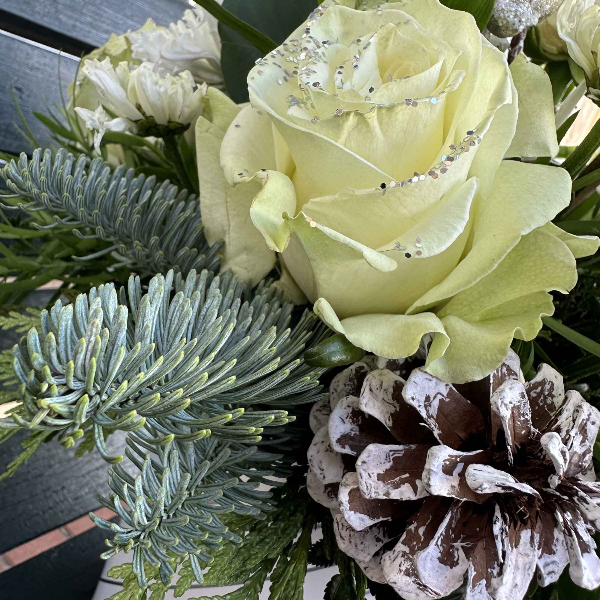 Dreaming of a white Christmas? This seasonal floral design box is your