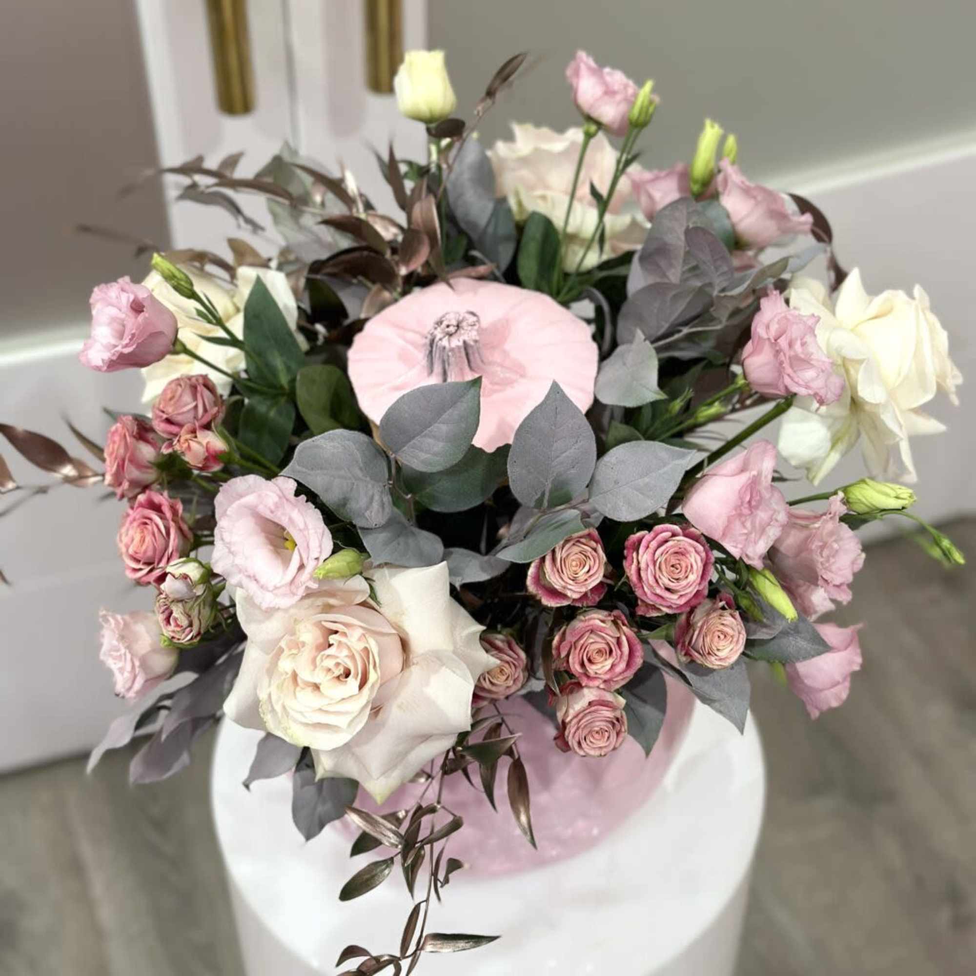 Seasonal Glam Pumpkin with Premium flowers and Greenery.
Color preferences can be requested. Seasonal Glam Pumpkin with Premium flowers and Greenery.
Color preferences can be requested.