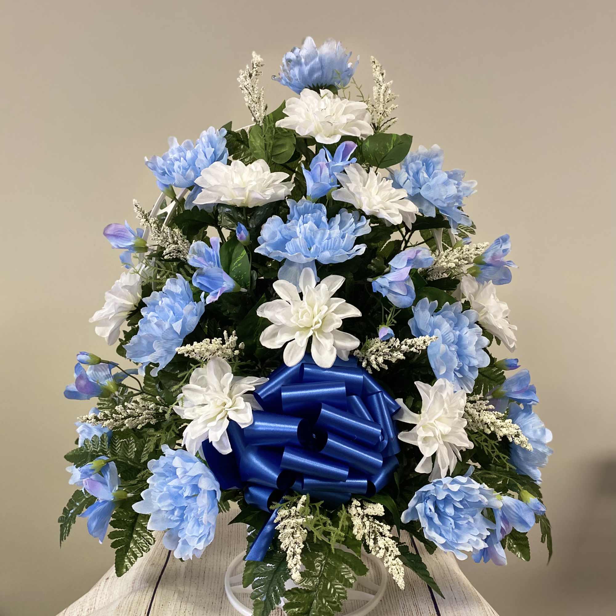 A cemetery silk basket may be a great way to commemorate your A cemetery silk basket may be a great way to commemorate your