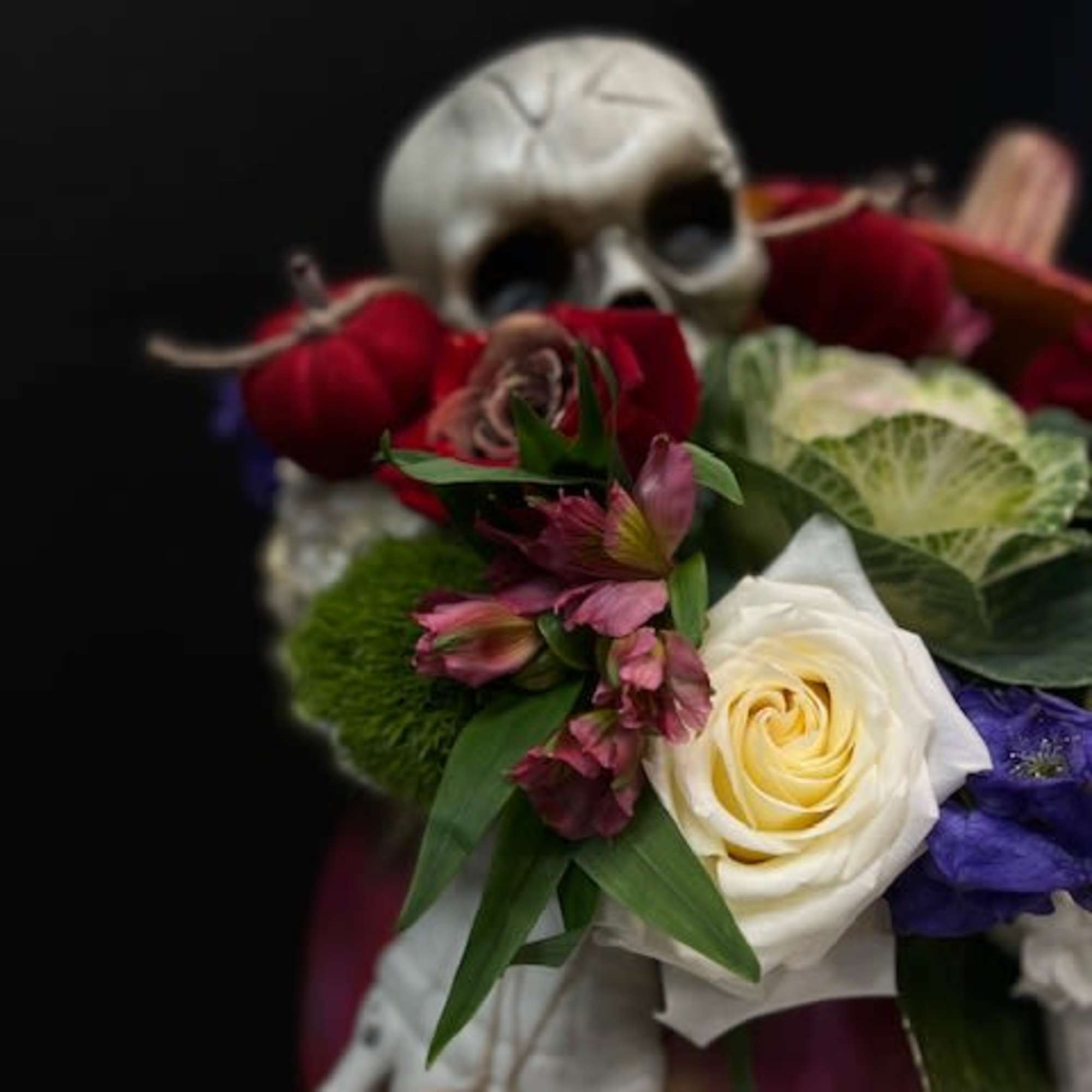 Welcome Fall into your home with this warm and cozy, Hello Pumpkin