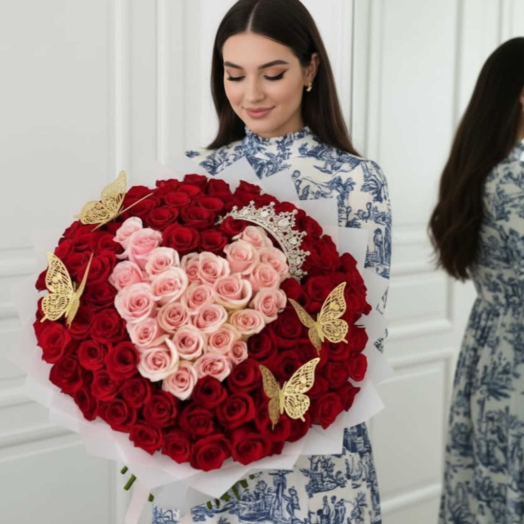  Este impresionante arreglo floral es mucho m&aacute;s que un regalo; es