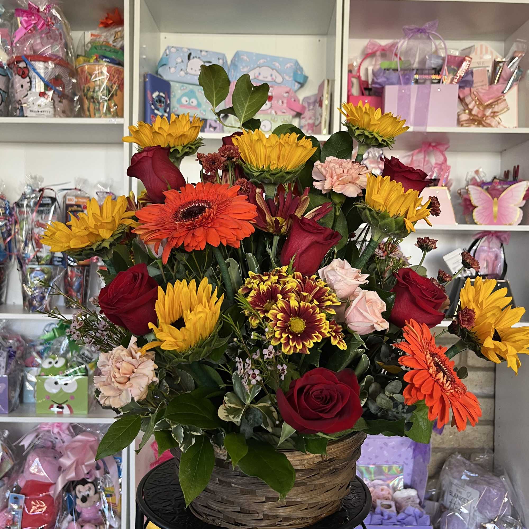 Fall floral in basket large size 