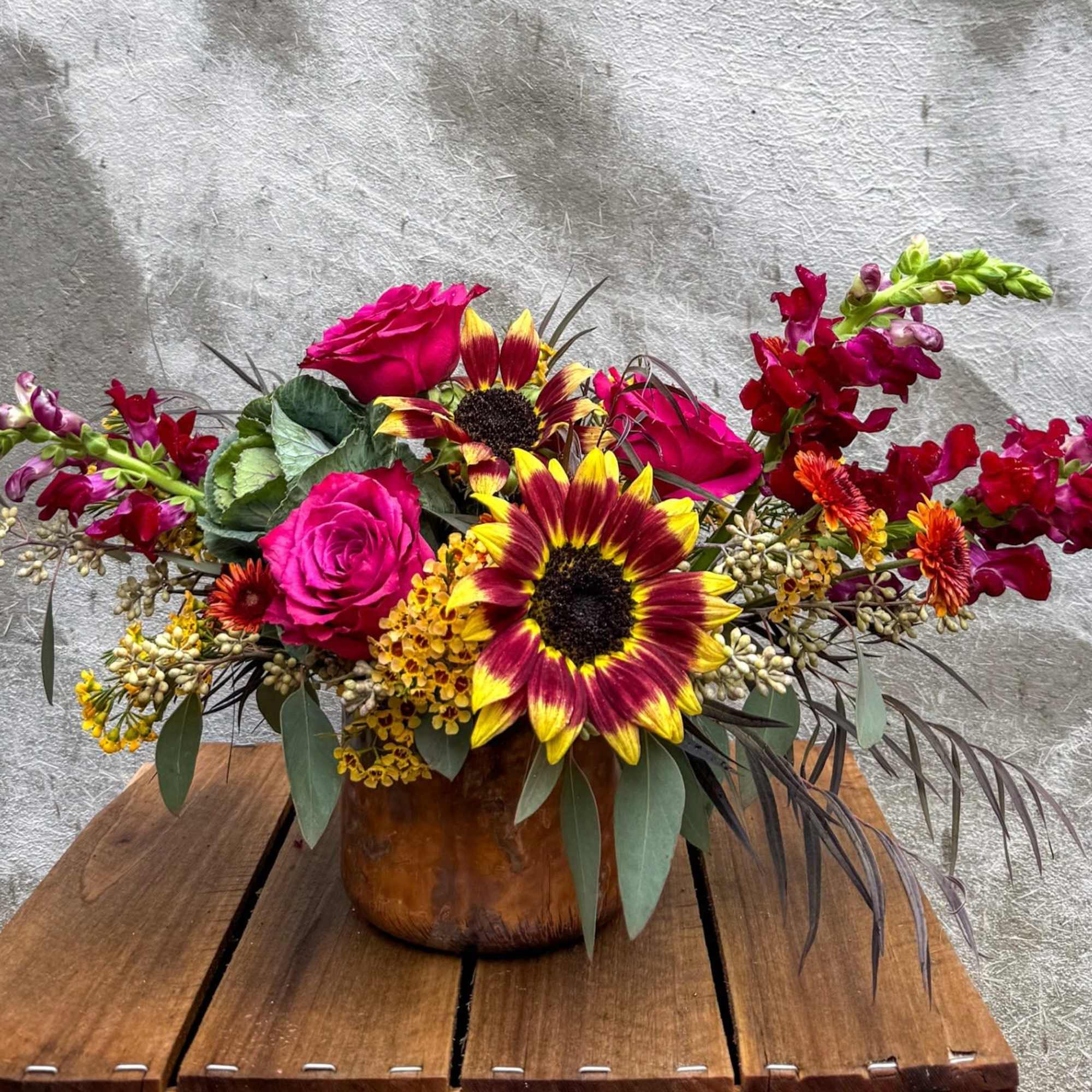 Perfect for an opulent tablescape or an unforgettable autumn gift.