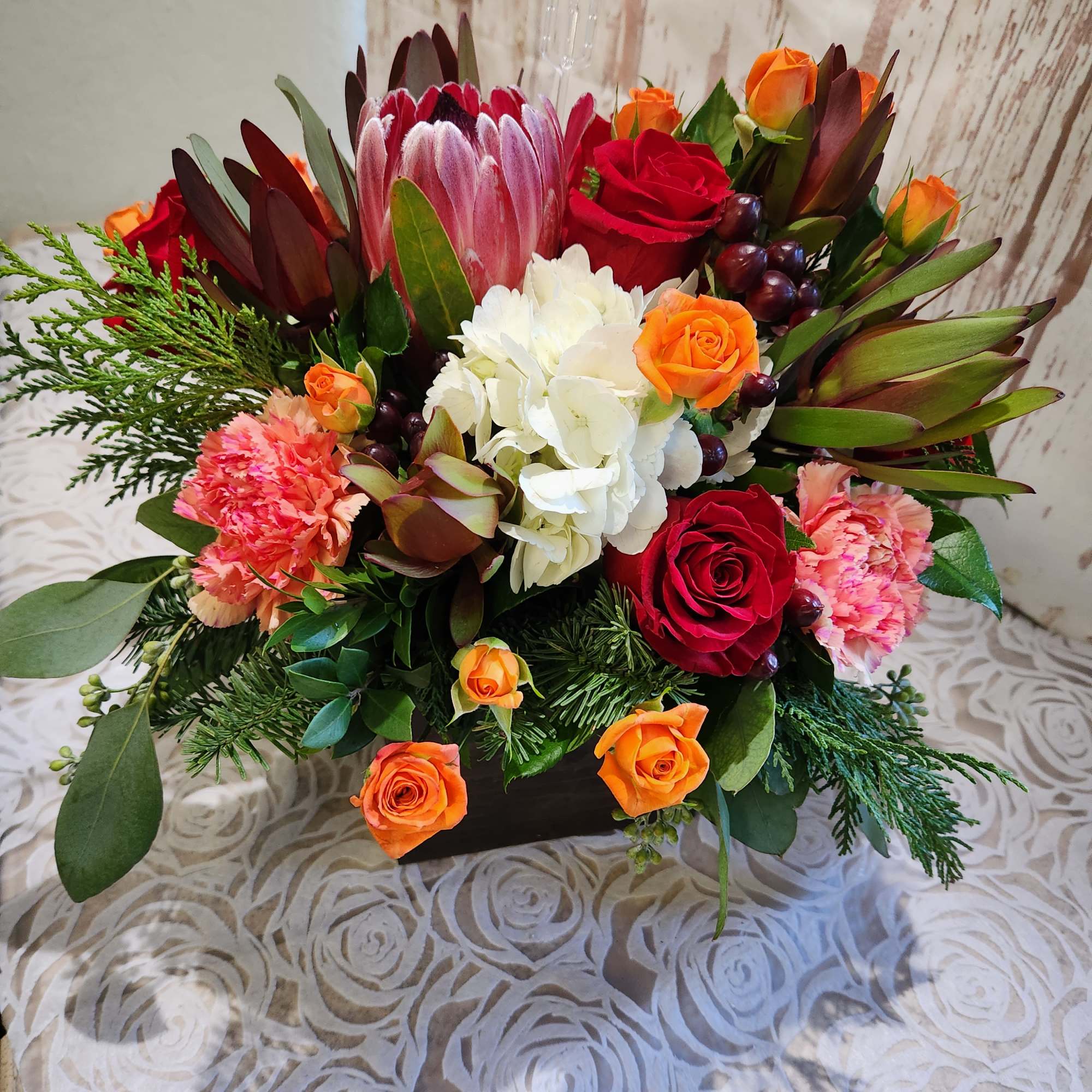 This arrangement likes two things: being inside of a box and delivering