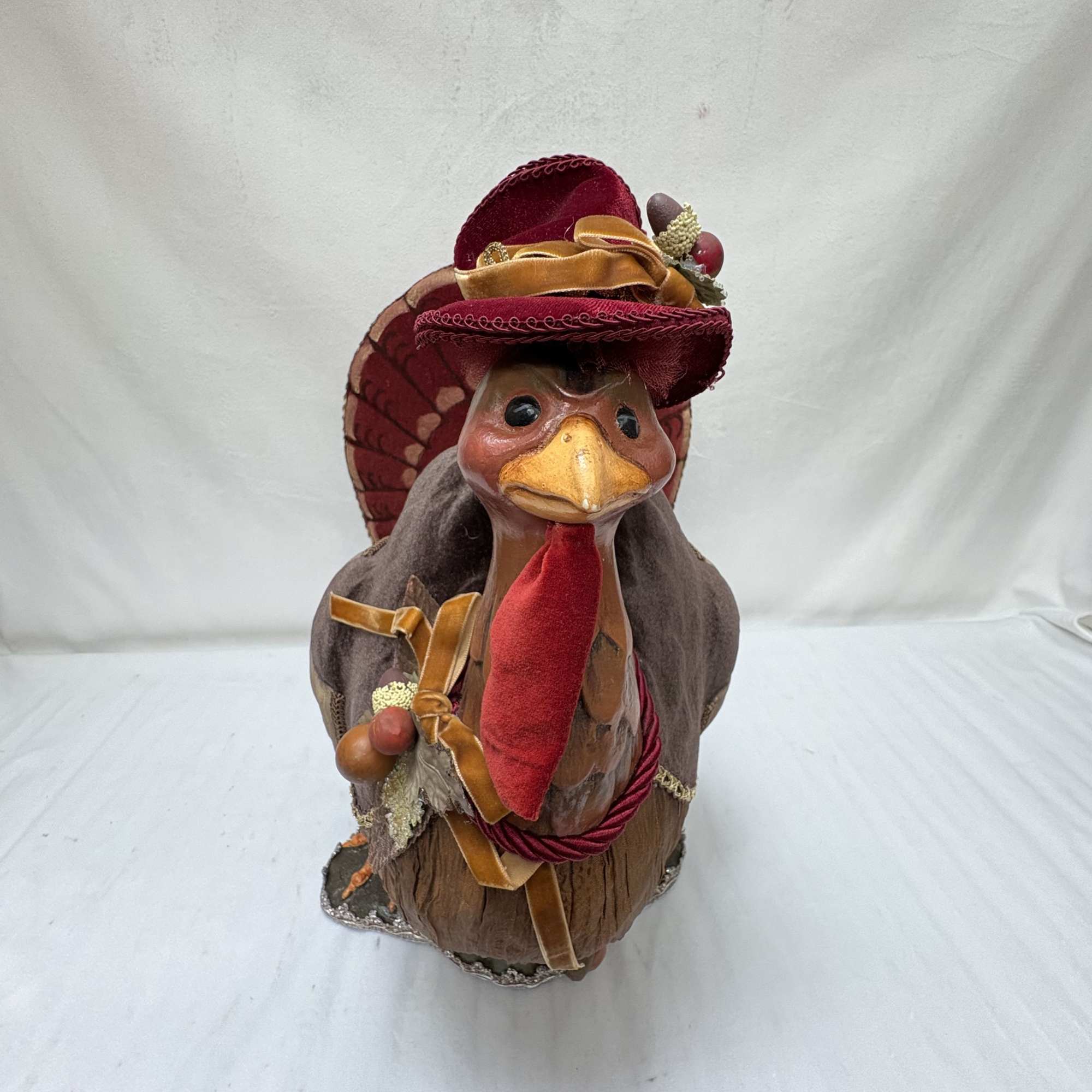 Cozy elegance with festive charm, featuring a plush velvet body that radiates