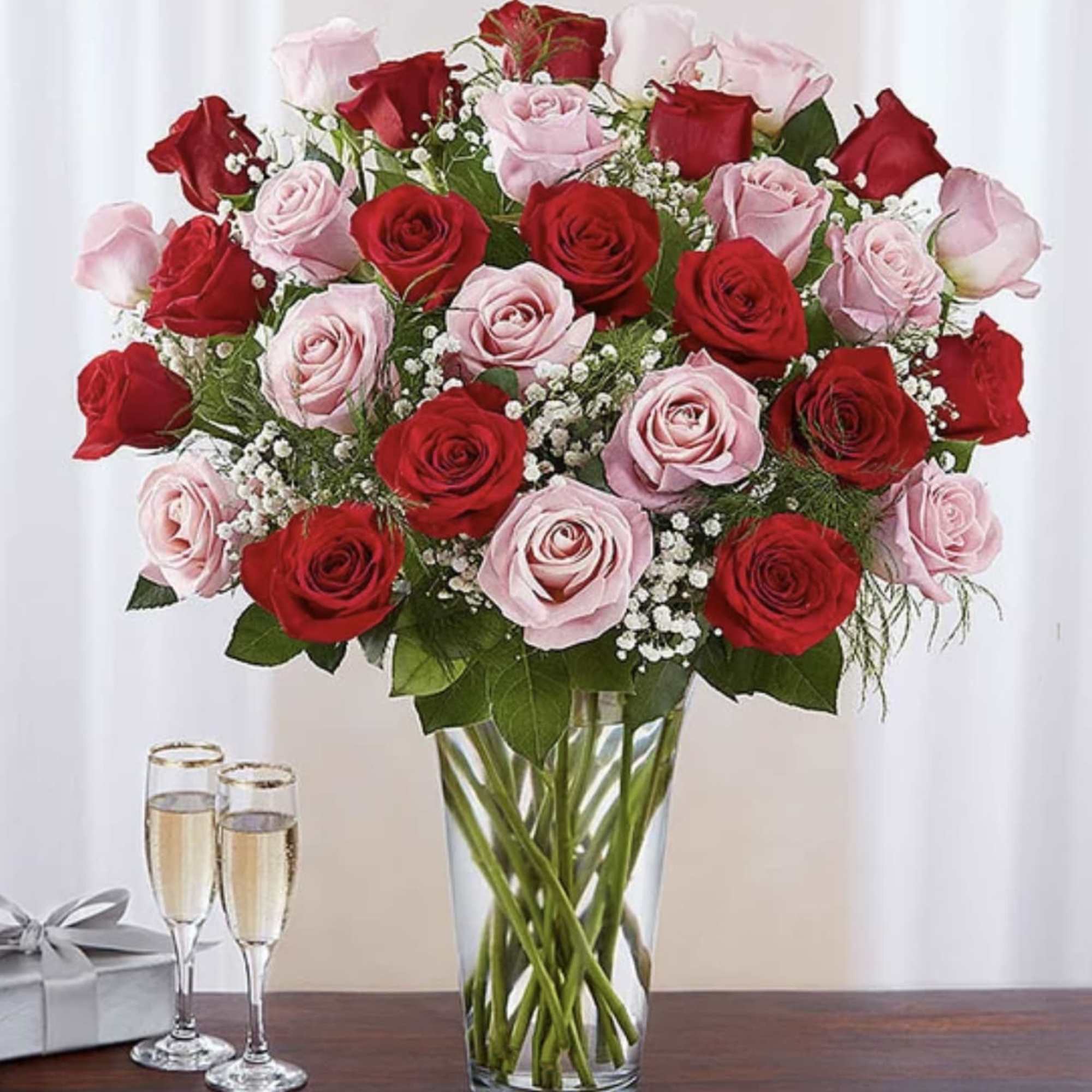 Our radiant roses are the ultimate romantic surprise. Two, three or four
