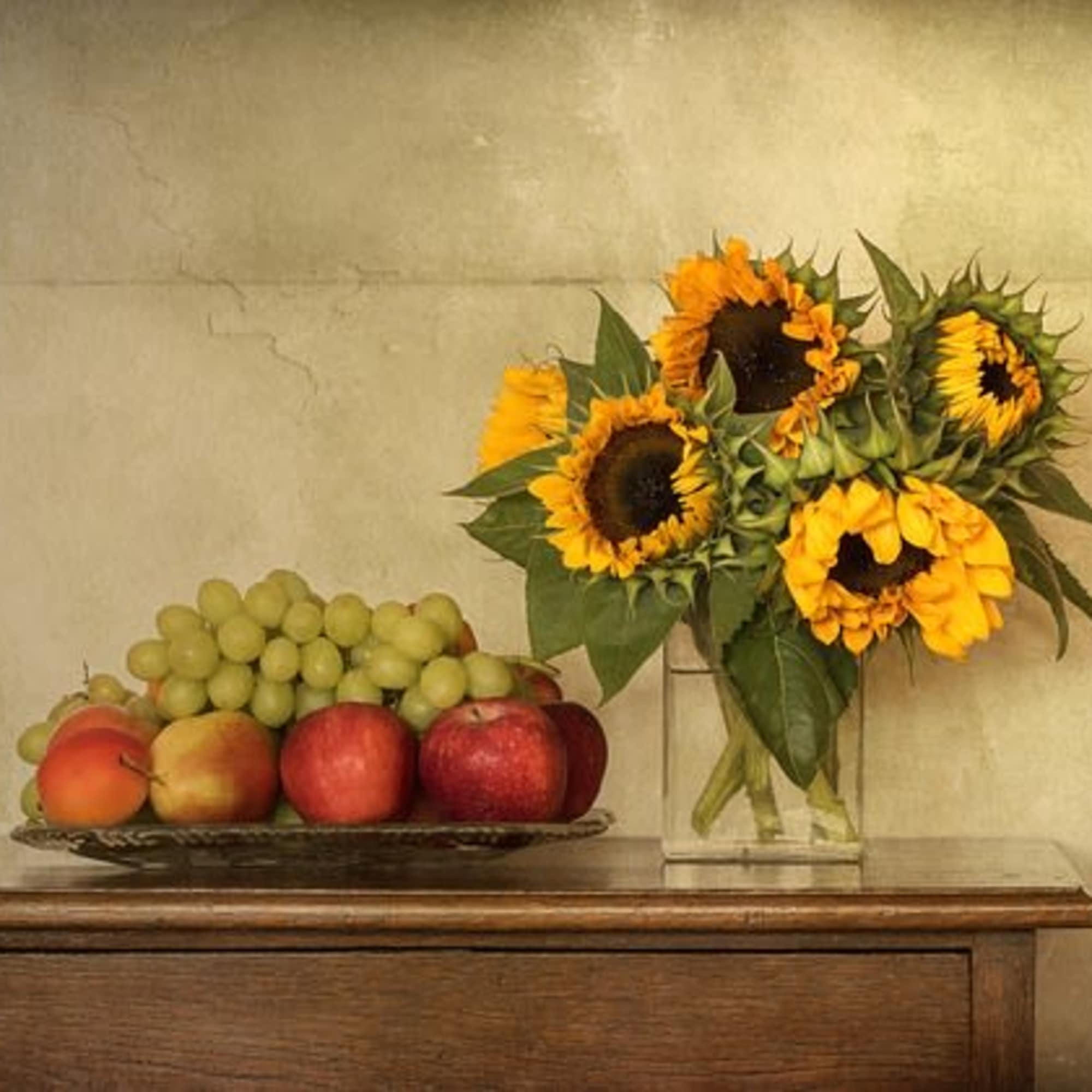 Nothing lights up a room like the golden glow of sunny sunflowers