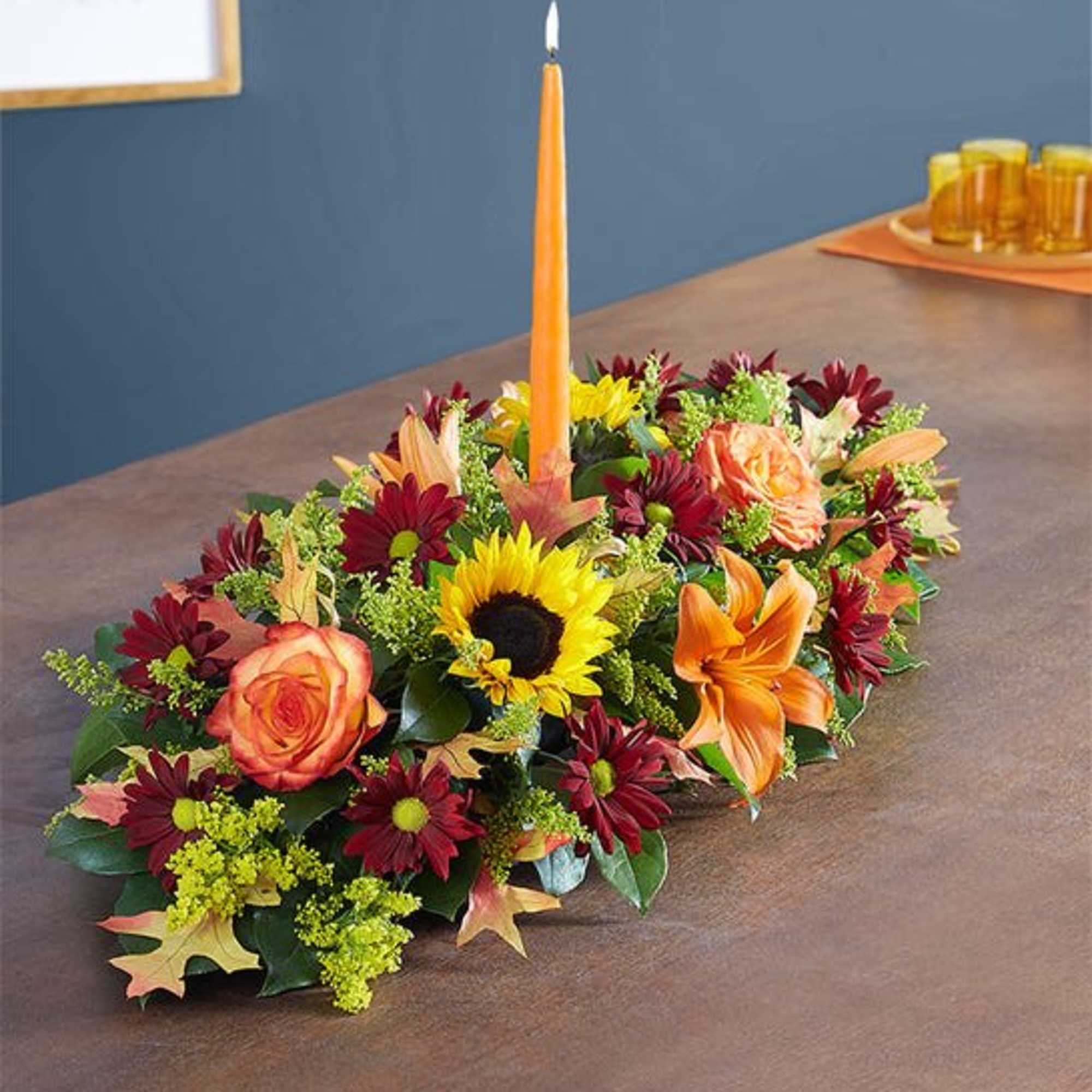A traditional look for your Thanksgiving table, available in Standard and Large