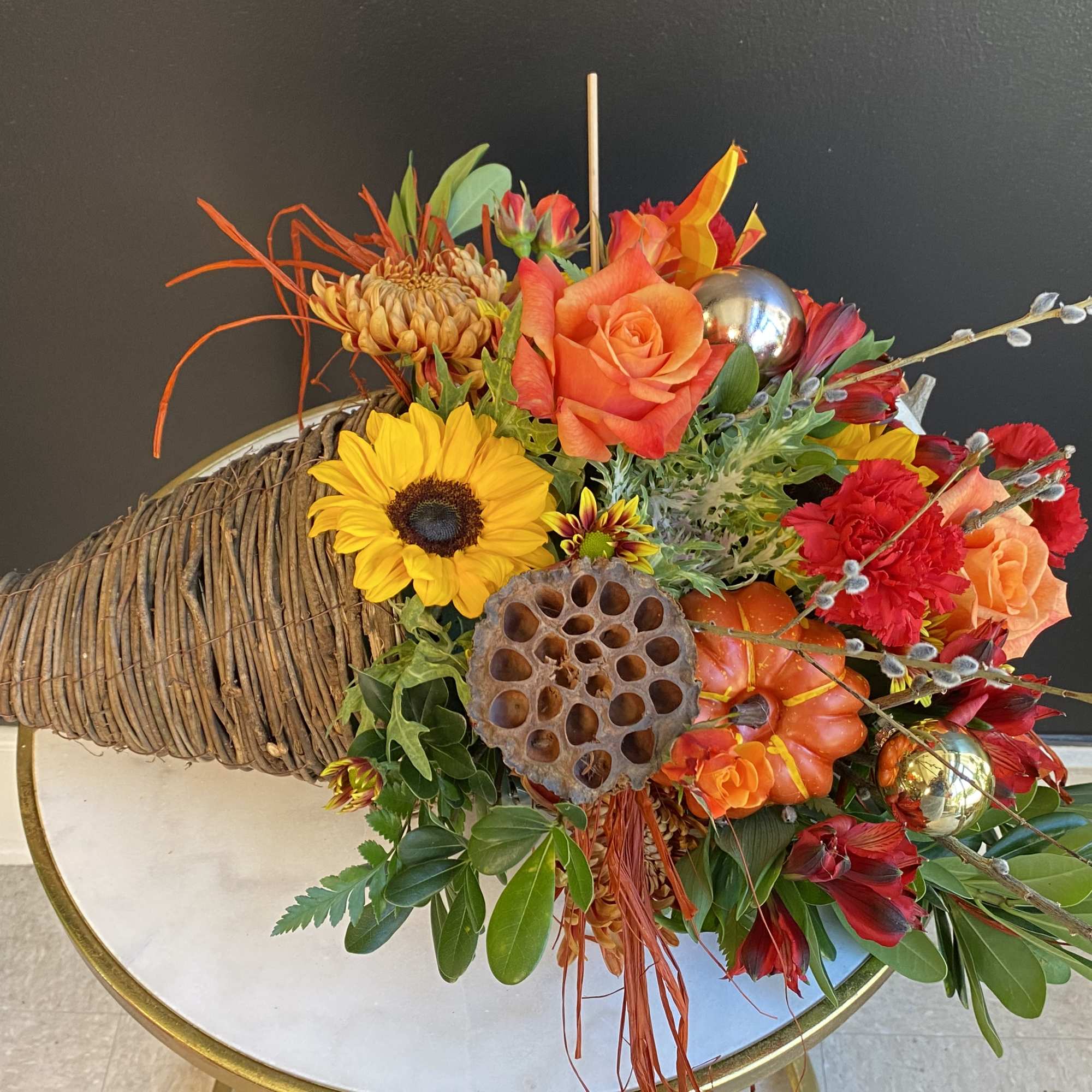 Celebrate the season of Thanksgiving with this traditional symbol of autumnal abundance.
