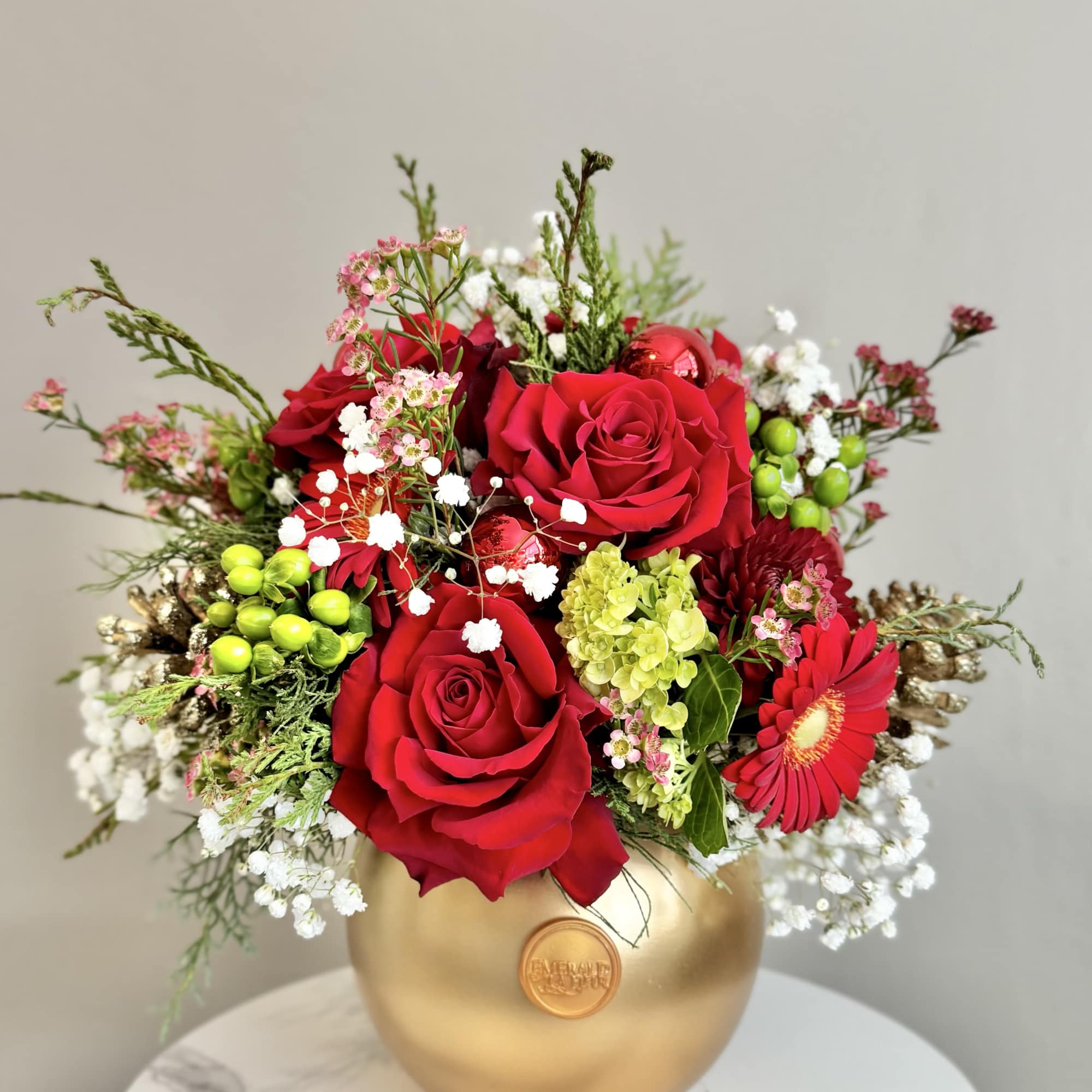 Holiday season is here! Celebrate the season with this bouquet that will