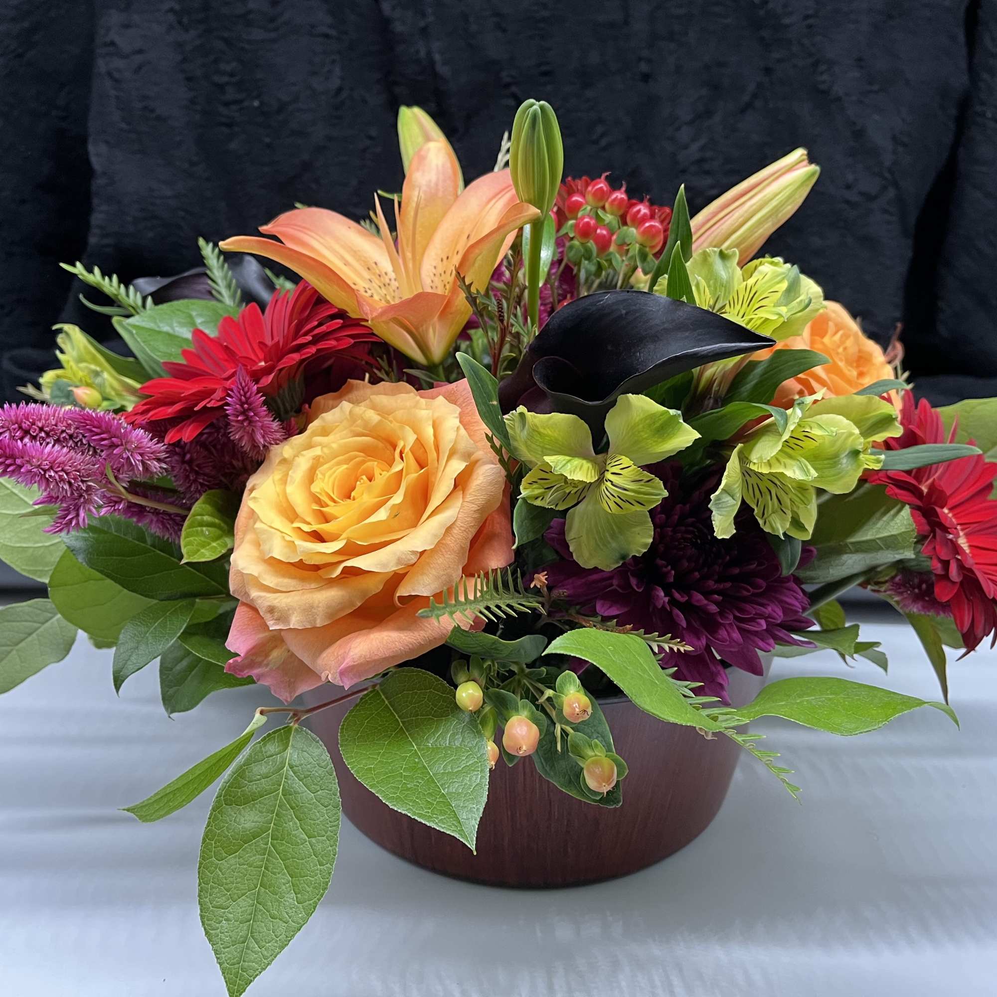 This  beautiful traditional table centerpiece is perfect to celebrate Autumn and