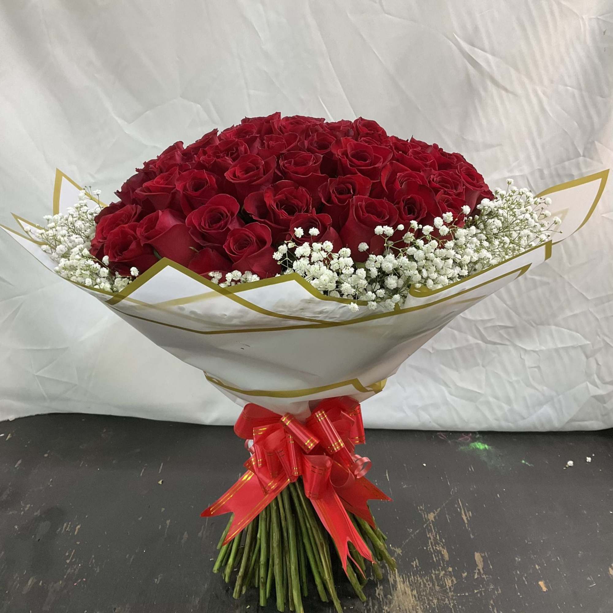 Make a grand romantic gesture with 100 Reasons Why &mdash; an opulent