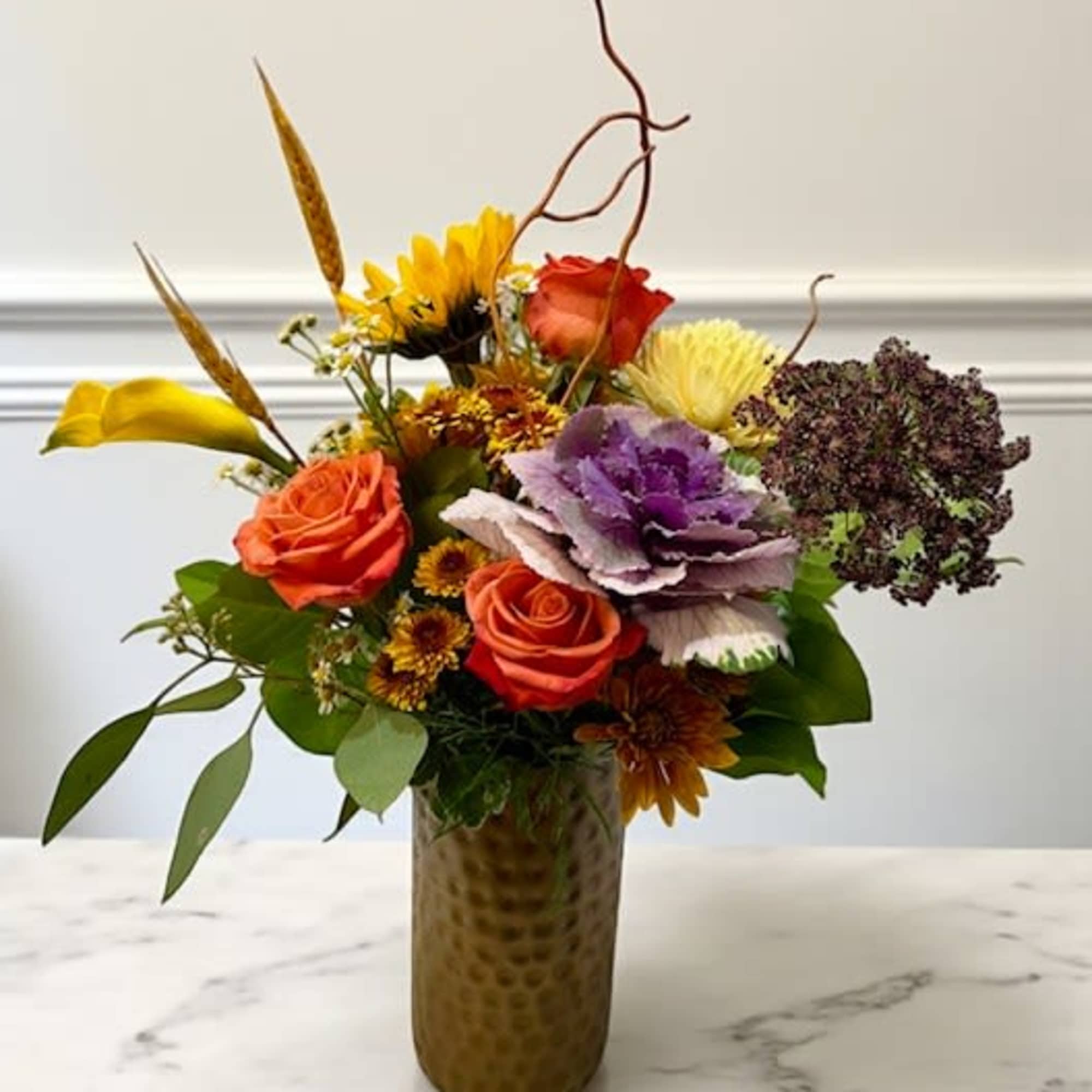 A vibrant composition inspired by the warmth of autumn&rsquo;s golden light. Citrus