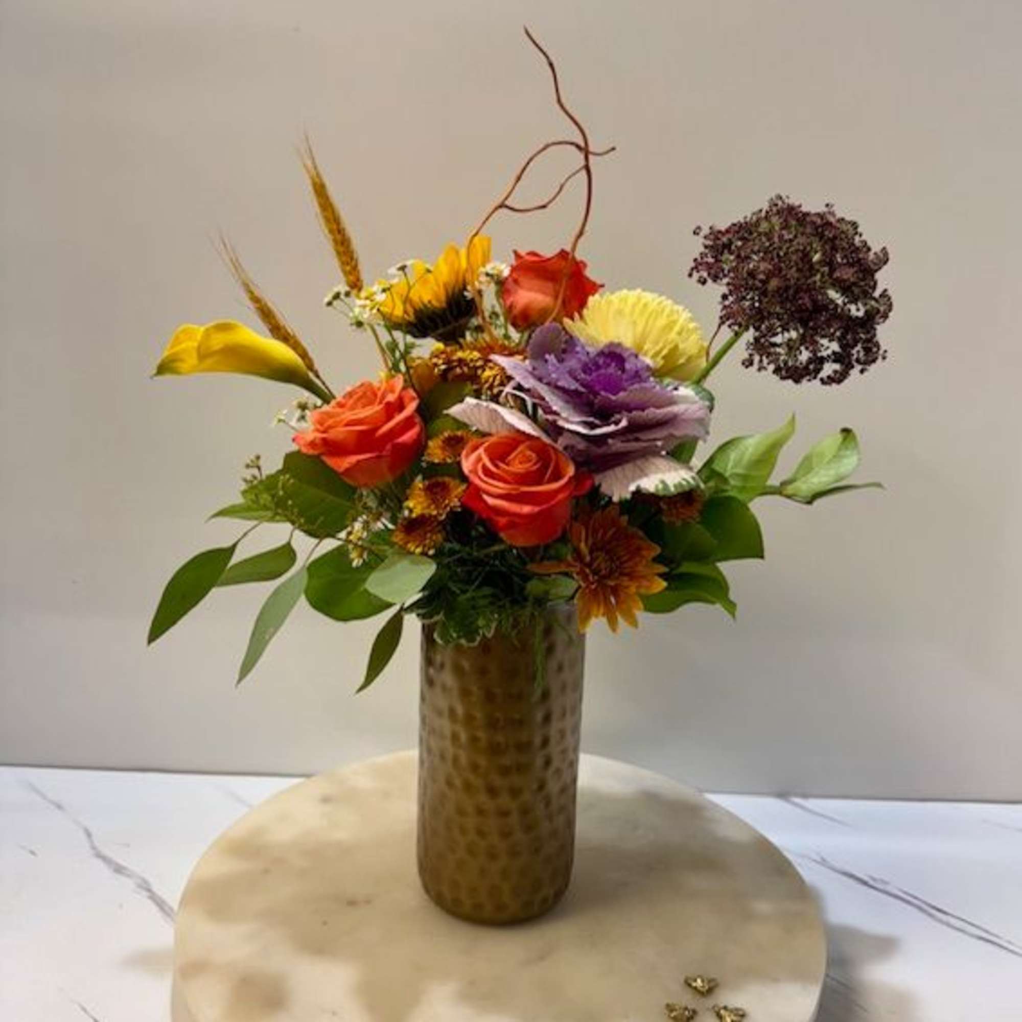 A vibrant composition inspired by the warmth of autumn&rsquo;s golden light. Citrus