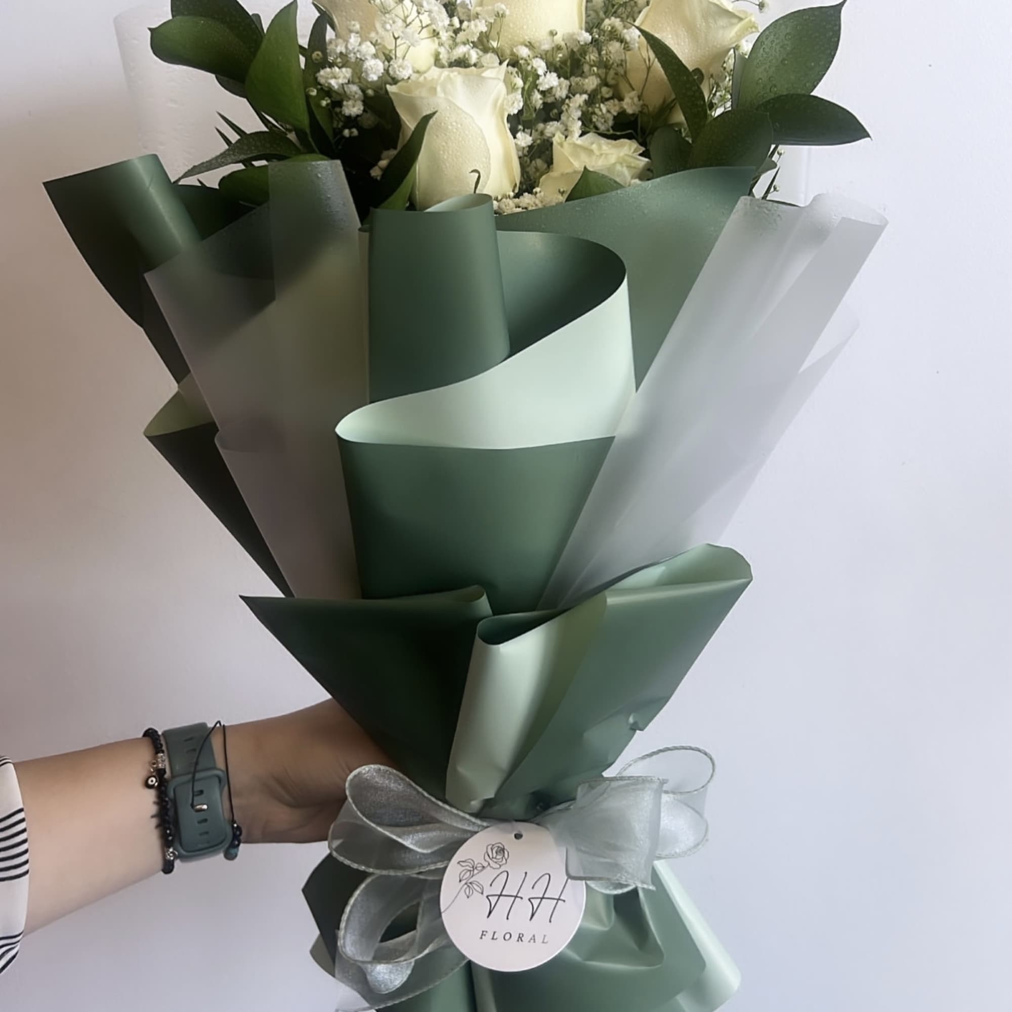 -White Rose Mixed Bouquet