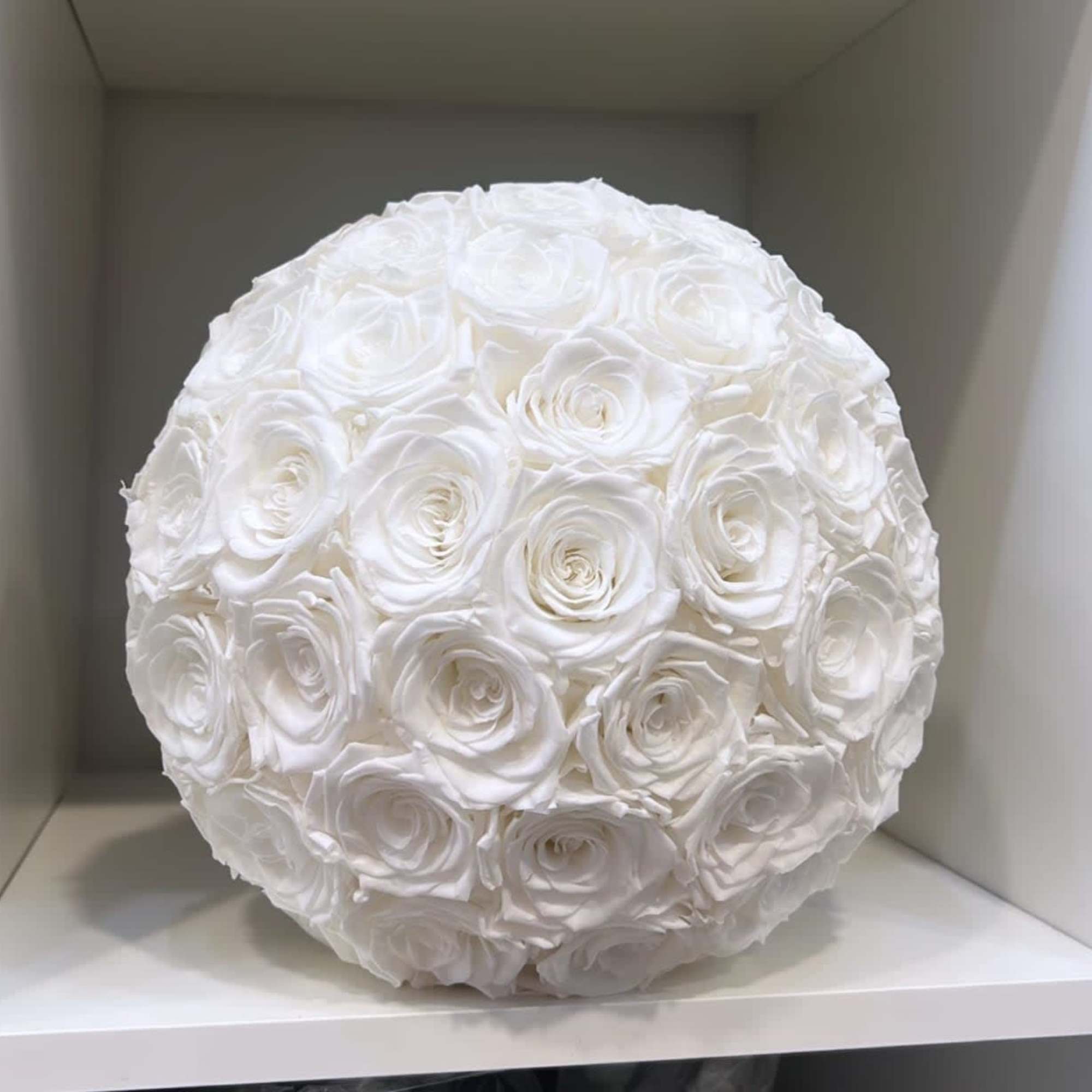 If you seek a positive long-lasting impression, then this preserved flower assortment