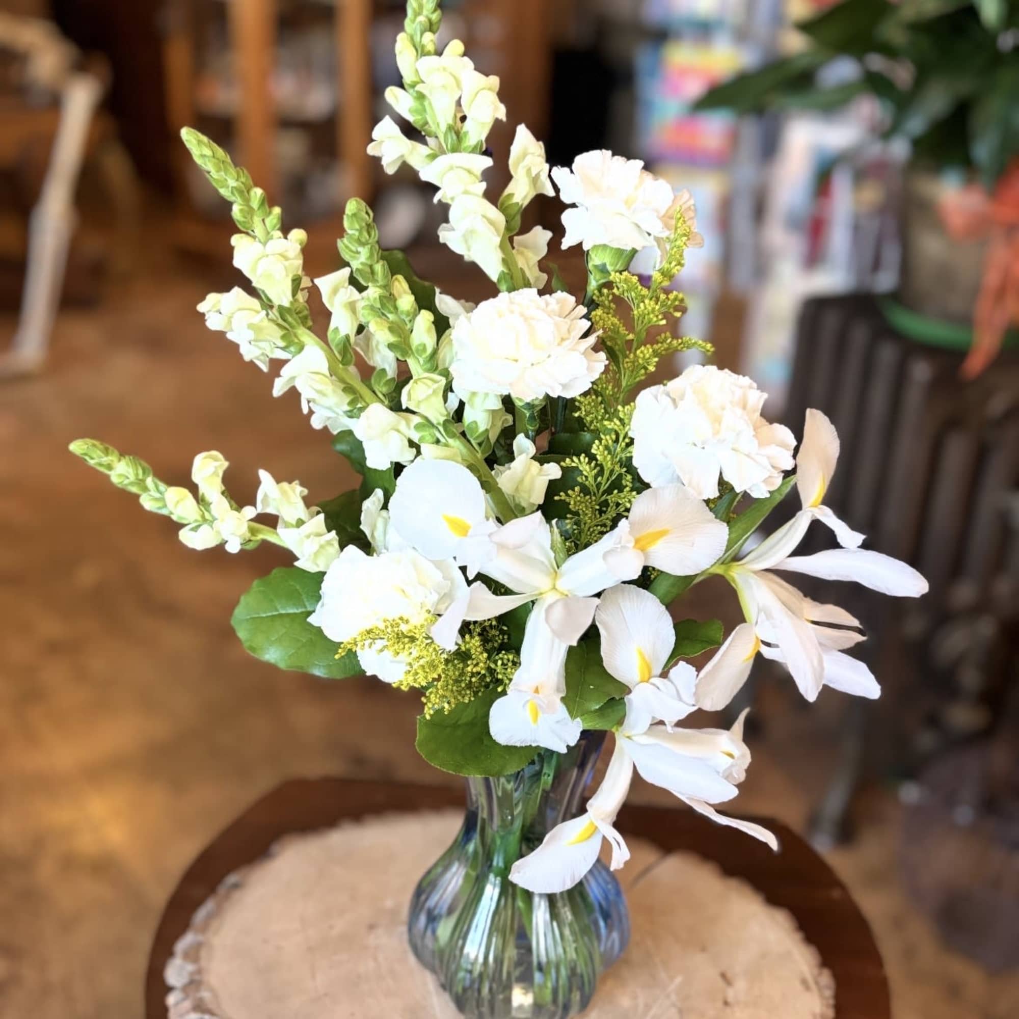 When words aren&rsquo;t enough, let the calm beauty of white bloom hues