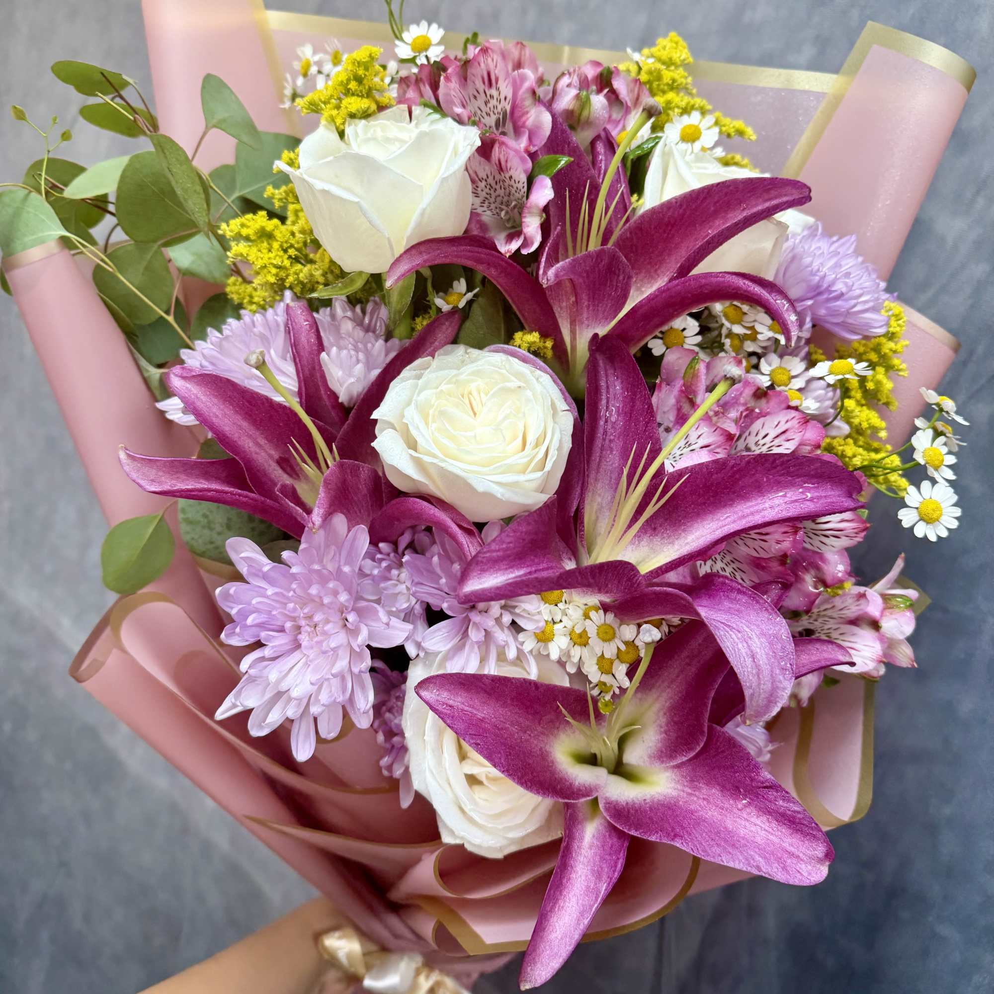 Lavender Kisses Bouquet
Delicate and dreamy, our Lavender Kisses bouquet features graceful pink