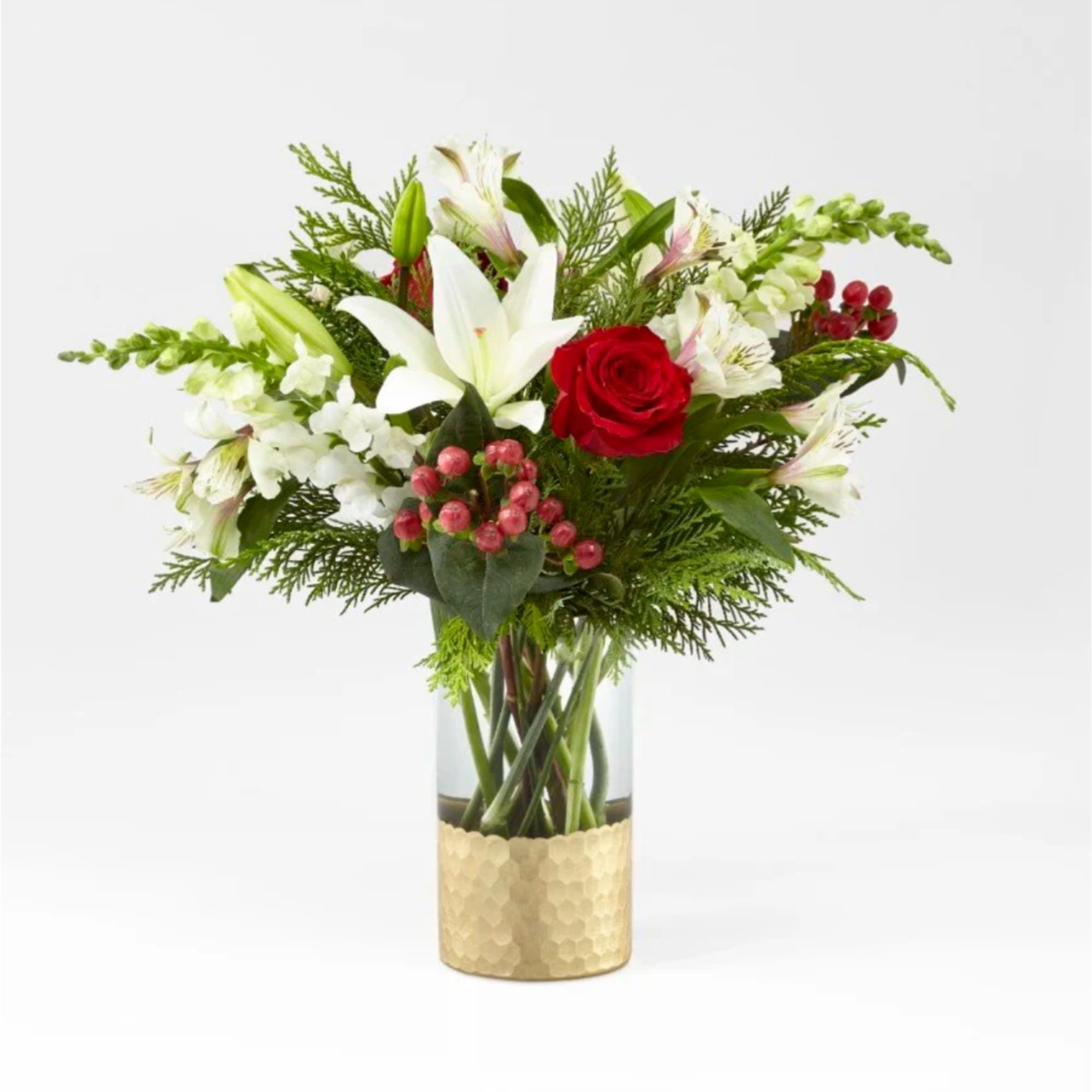 A modern take on a holiday classic, this fresh Christmas bouquet comes
