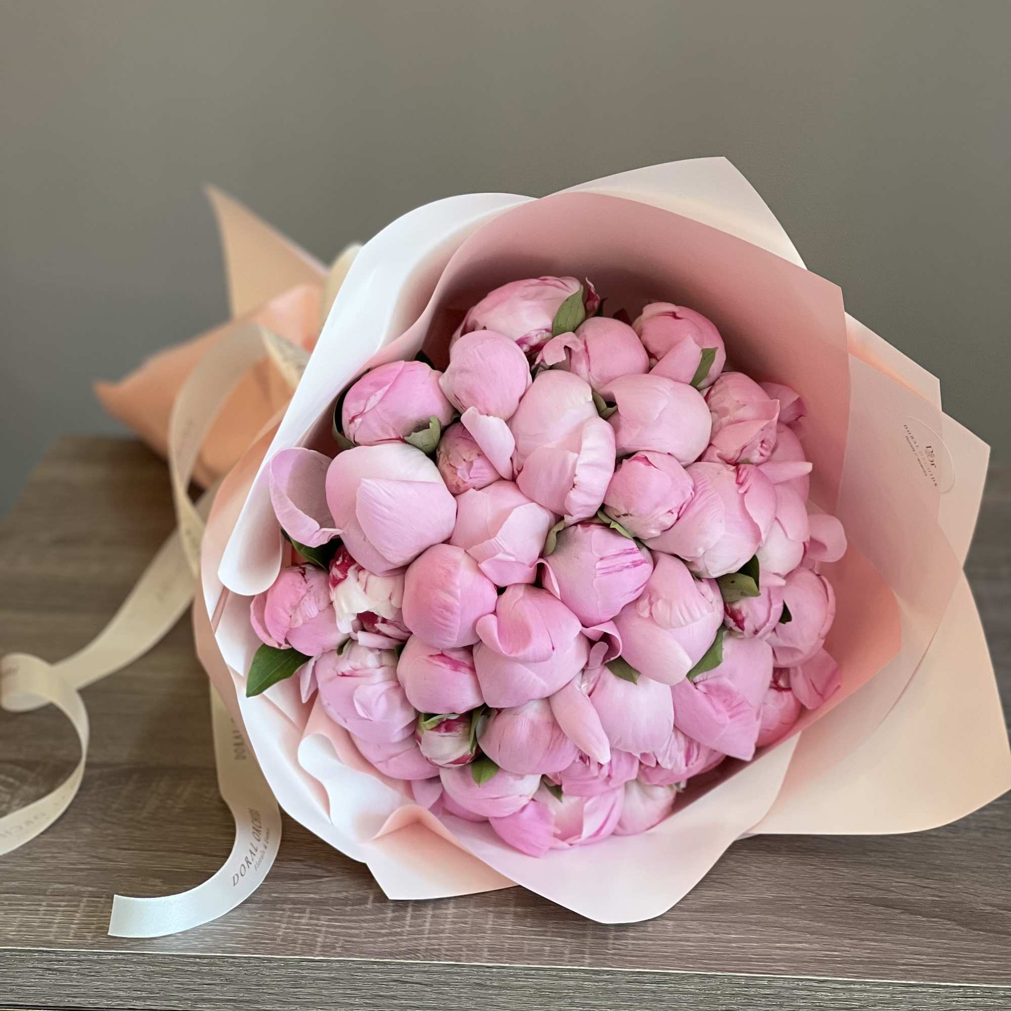 Bouquet of 40 Peonies hand tide 