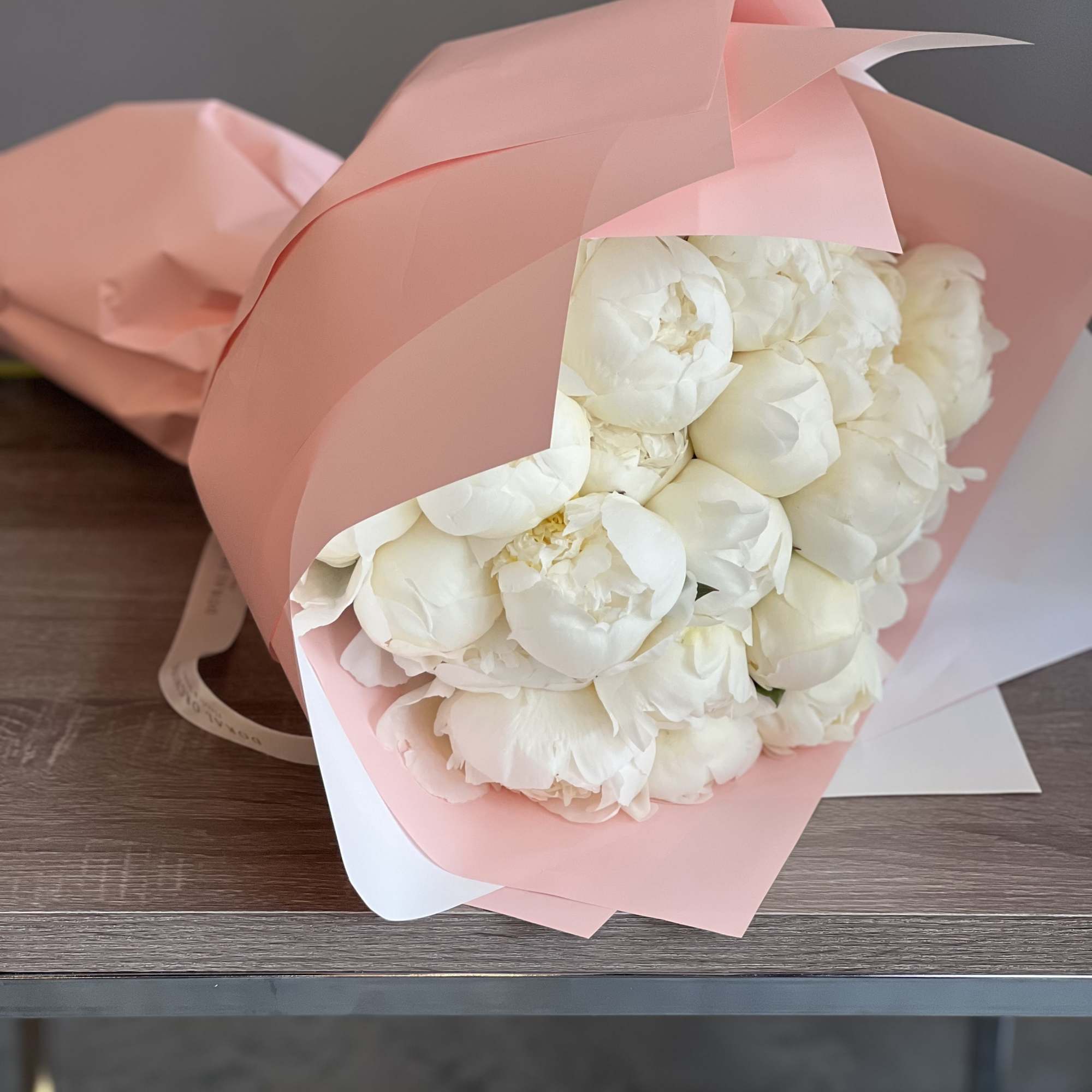 Bouquet of 40 Peonies hand tide 