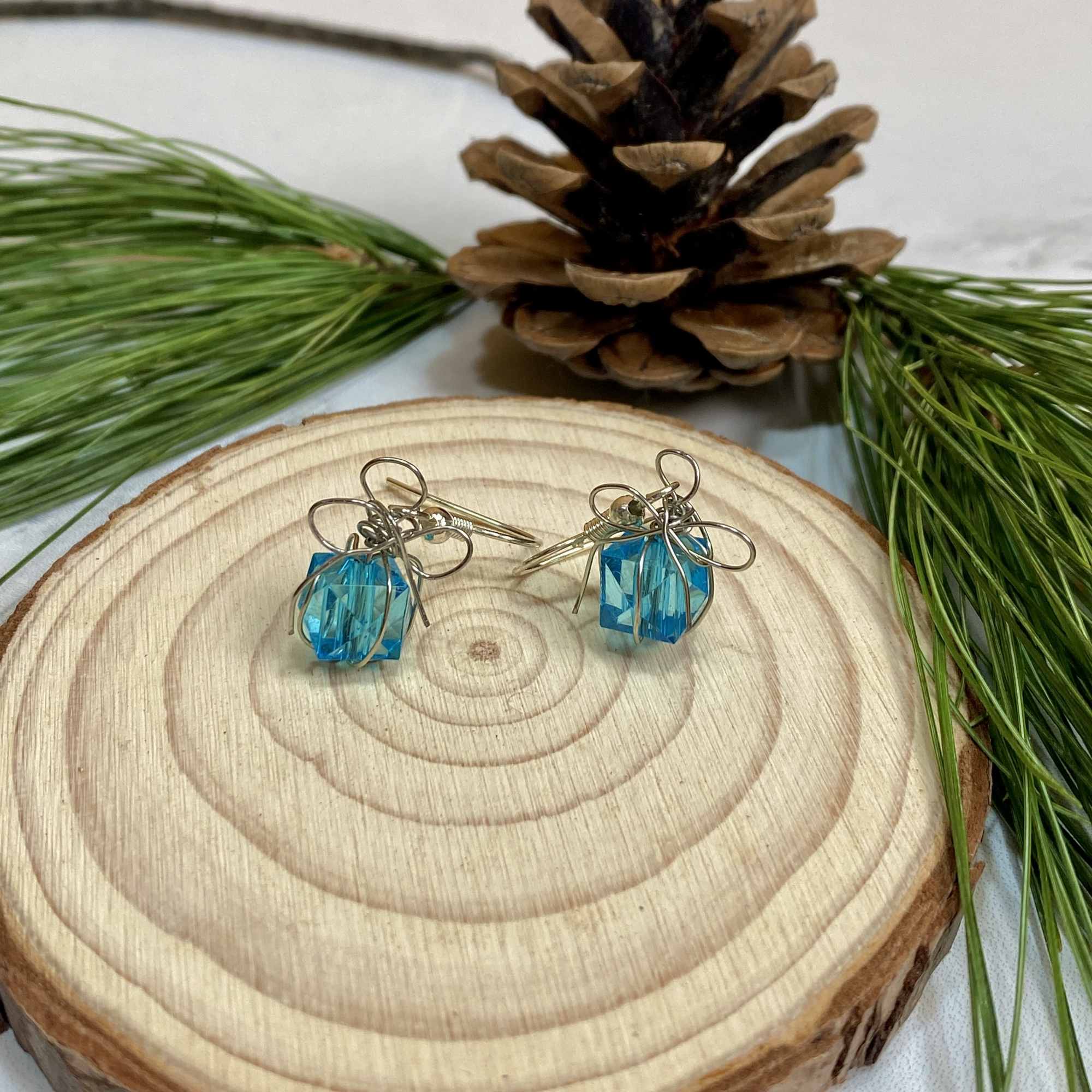 These Blue Present Earrings are absolutely adorable, and a great way to