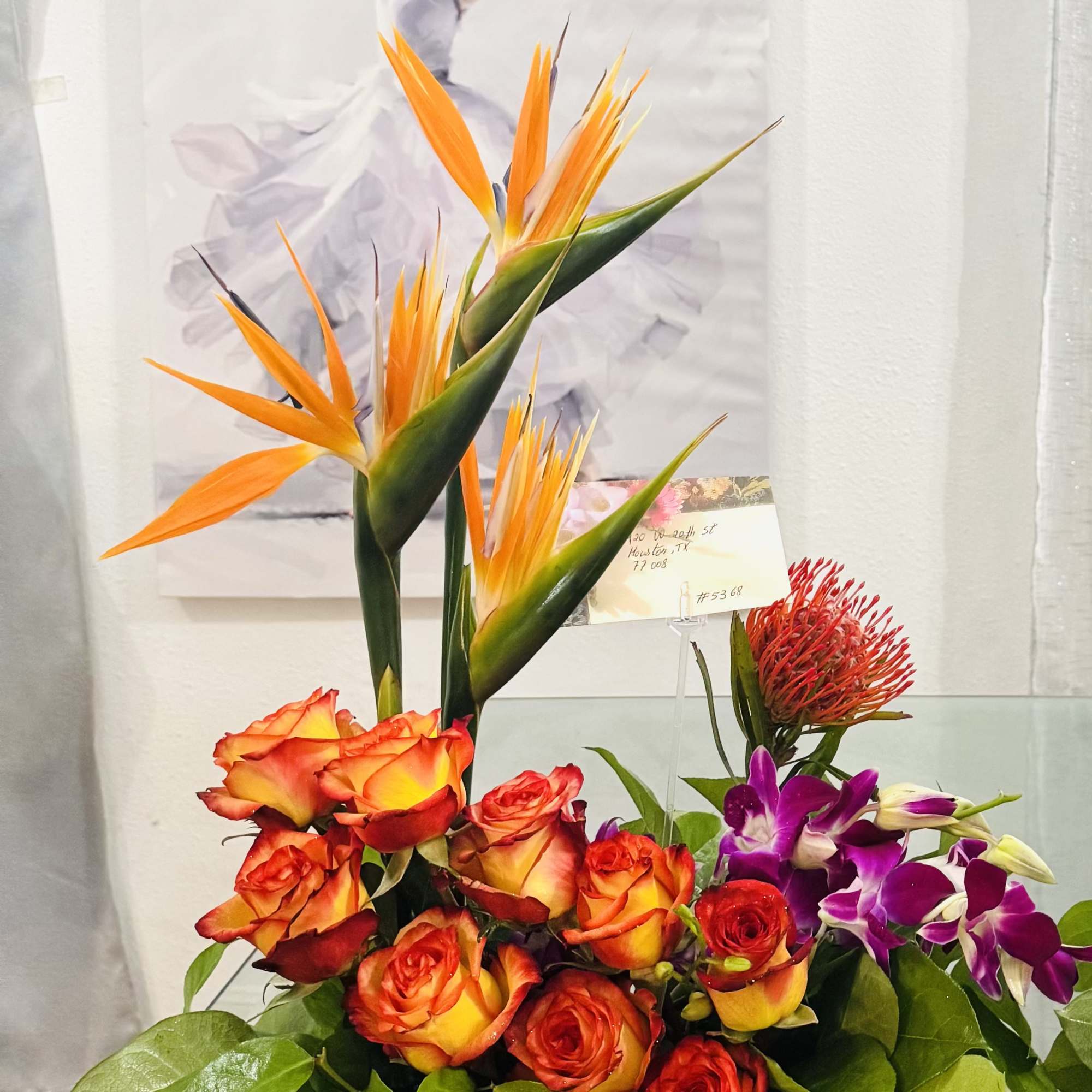 Do you want something exotic? This is perfrect for you. Beautiuful flowers!