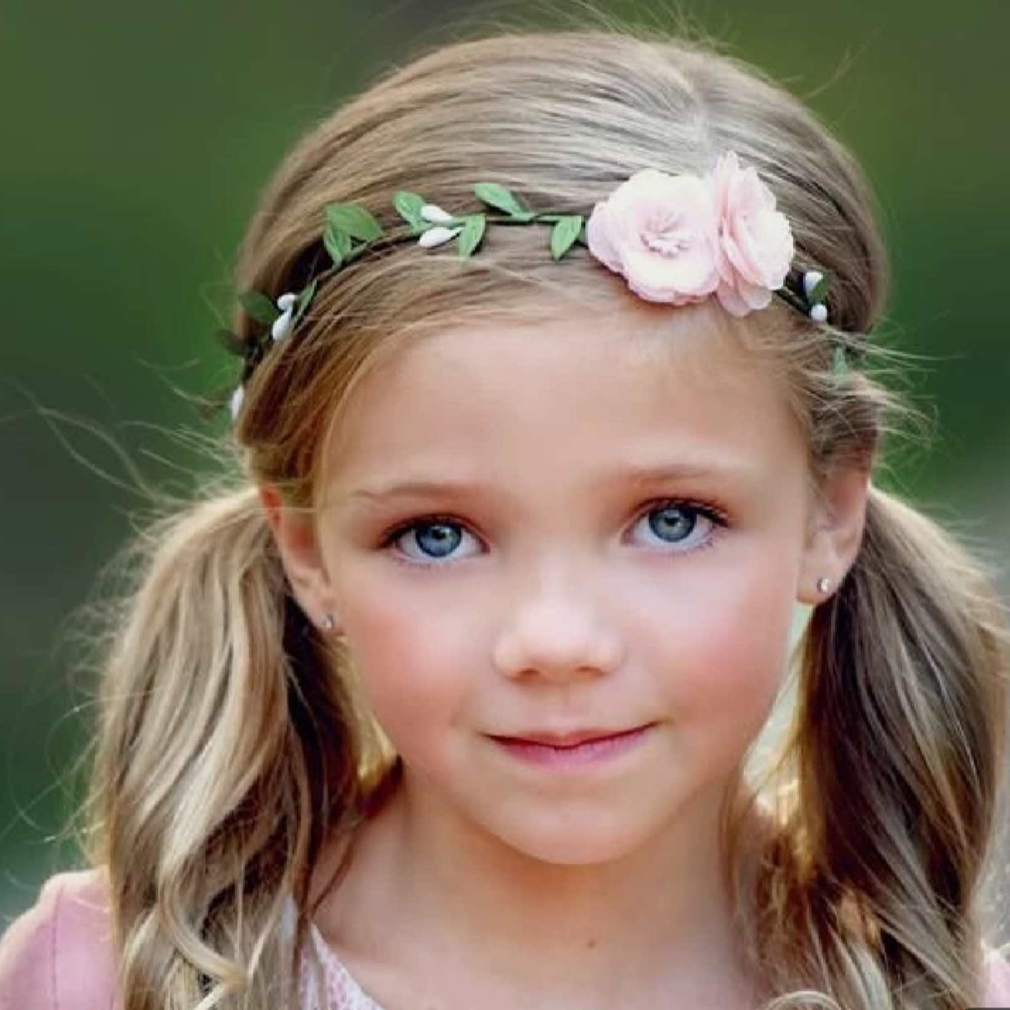 Fresh flowers crown for any occasions