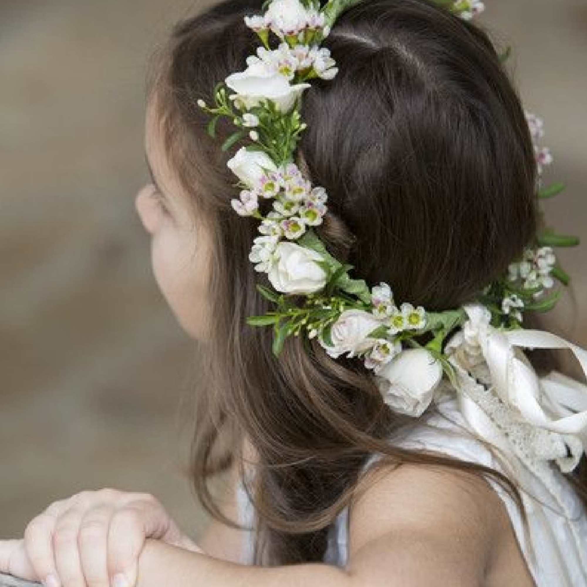 Fresh flowers crown for any occasions