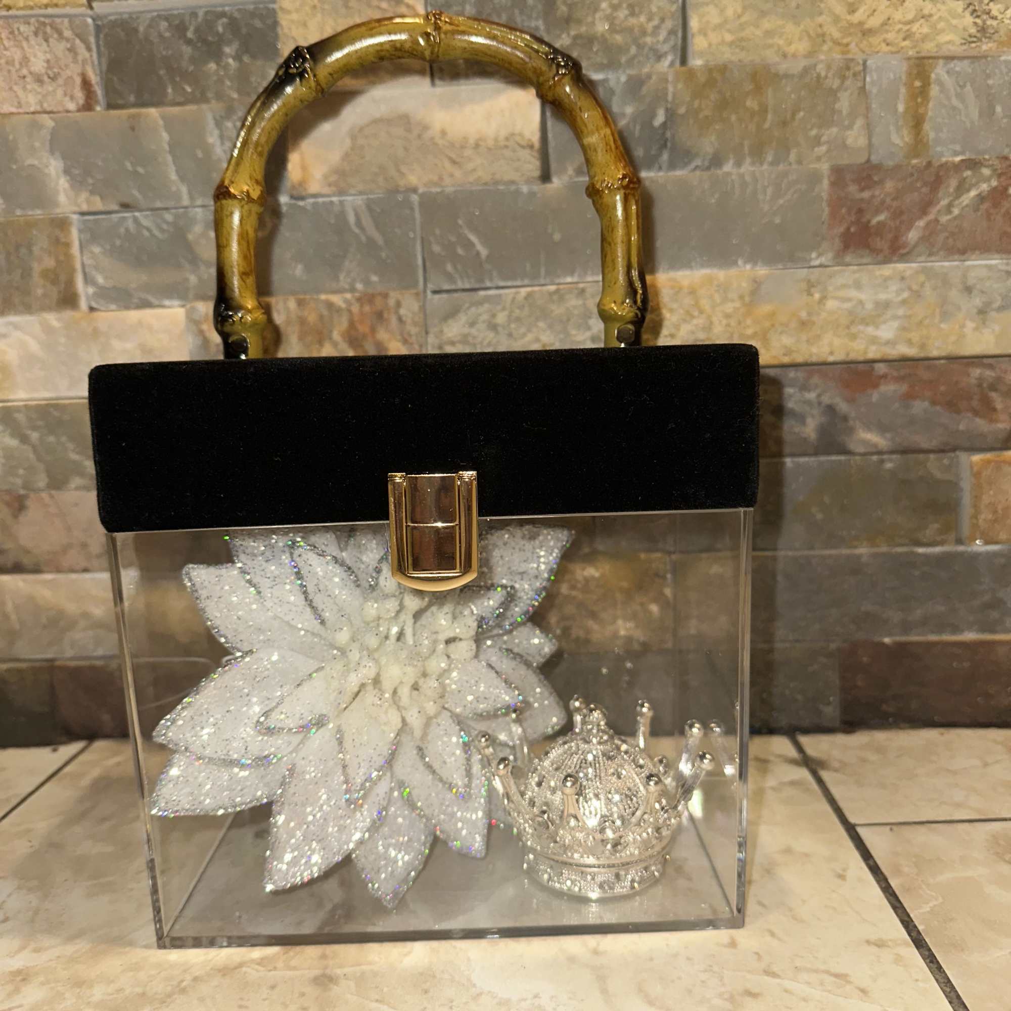 Delux black purse fillet out with gift inside